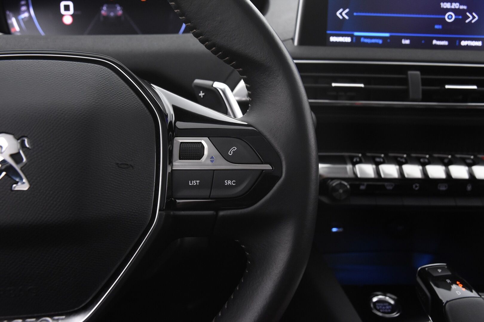 Peugeot 3008 2021 Active PureTech 130 EAT8 - Suomi-auto / Lohkolämmitin / Digimittaristo / P.Kamera / Vakkari