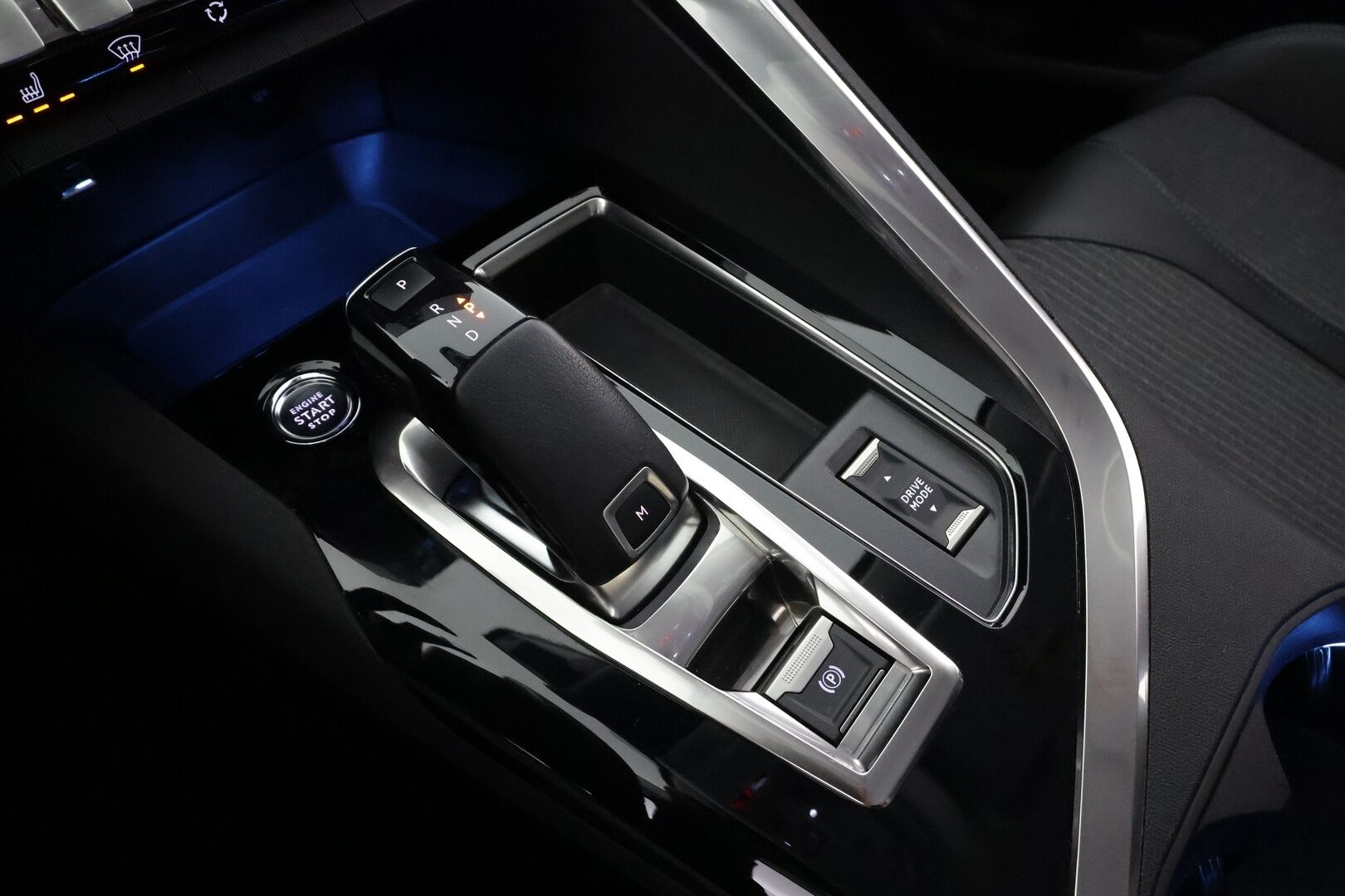 Peugeot 3008 2021 Allure 210 Anniversary BlueHDi 130 EAT8 * ACC / LED / P.Kamera / Kaistavahti / Navi / Keyless * - KATSO MIHIN HINTAAN! / 1-om Suomi-auto / Kahdet renkaat aluvanteilla / Juuri huollettu / Alv - HULLUT AVAJAISHULINAT KORKOTARJOUS 3,29 %