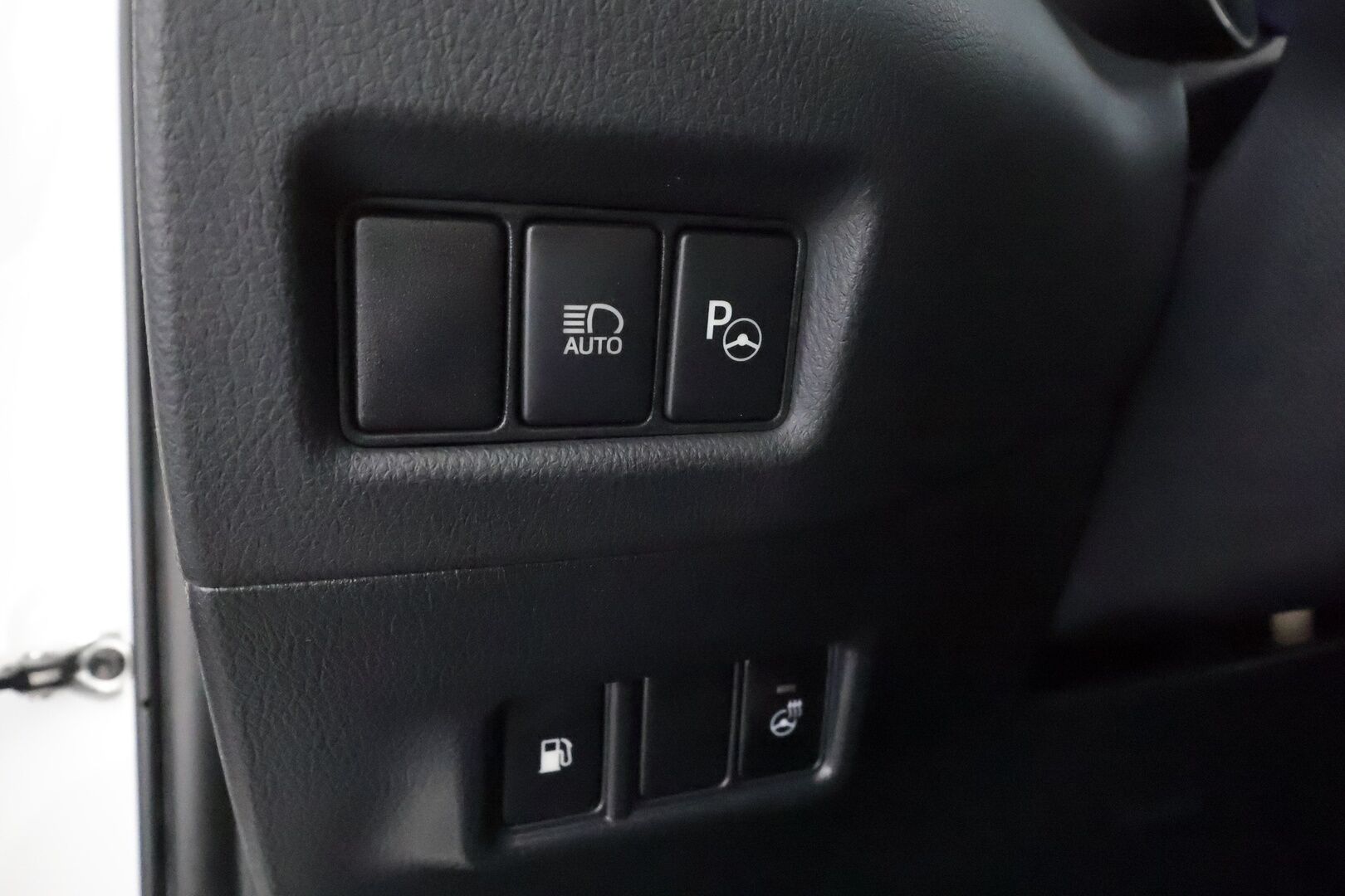 Toyota C-HR 2019 1,8 Hybrid Premium * Webasto / ACC / LED / P.Kamera / JBL / Kaistavahti / Navi / Keyless * - Suomi-auto / Kahdet renkaat - HULLUT BLACKWEEK JATKOT - KORKOTARJOUS 2,49%