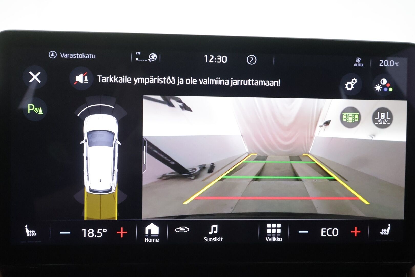 Skoda Enyaq 2021 80 Launch Edition iV - | ILP | ACC | P.Kamera | Nahkaverhoilu | LED | Kaistavahti | Navi | Keyless | Ratinlämmitys | Digimittaristo | 1-om Suomi-auto | 2x Latauskaapelit | Merkkihuollot | Kahdet renkaat |