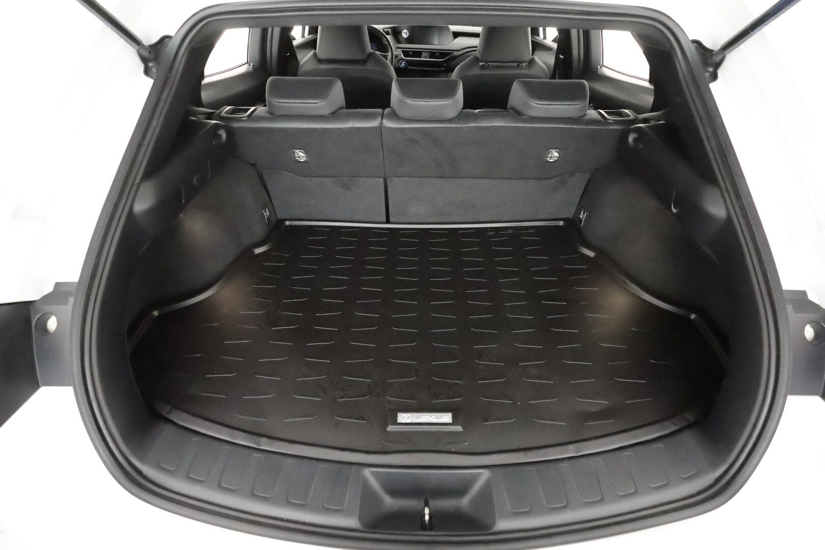 Lexus UX 2021 250h Comfort Technology Plus Edition **Adapt. vakkari / Alcantara sisusta / P.kamera / Keyless / Navi / Lohkolämmitin** - * Merkkihuolettu / Kahdet hyvä kuntoiset renkaat 