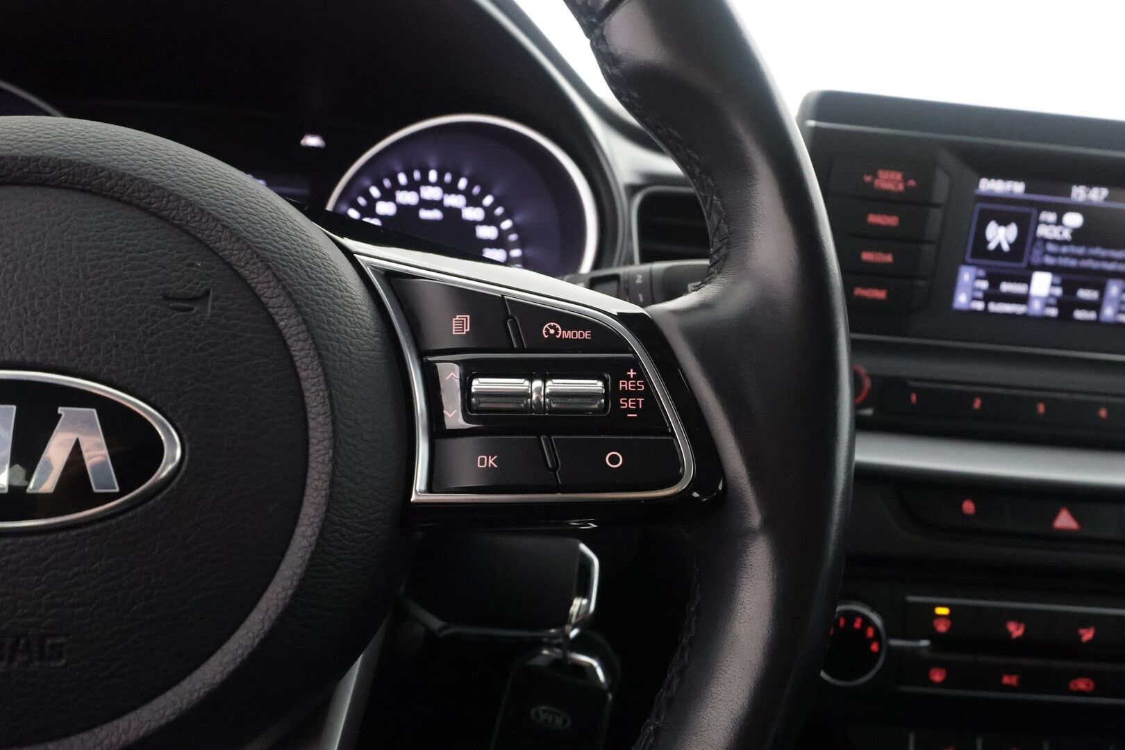 Kia Ceed 2021 1,0 T-GDI 100hv LX SW - | Vakkari | Lane Assist | Hätäjarrutusavustin | Lämm. ratti | Lohko+sisälämmitin | P.tutka | Bluetooth | Aut. pitkät | 2x renkaat | 