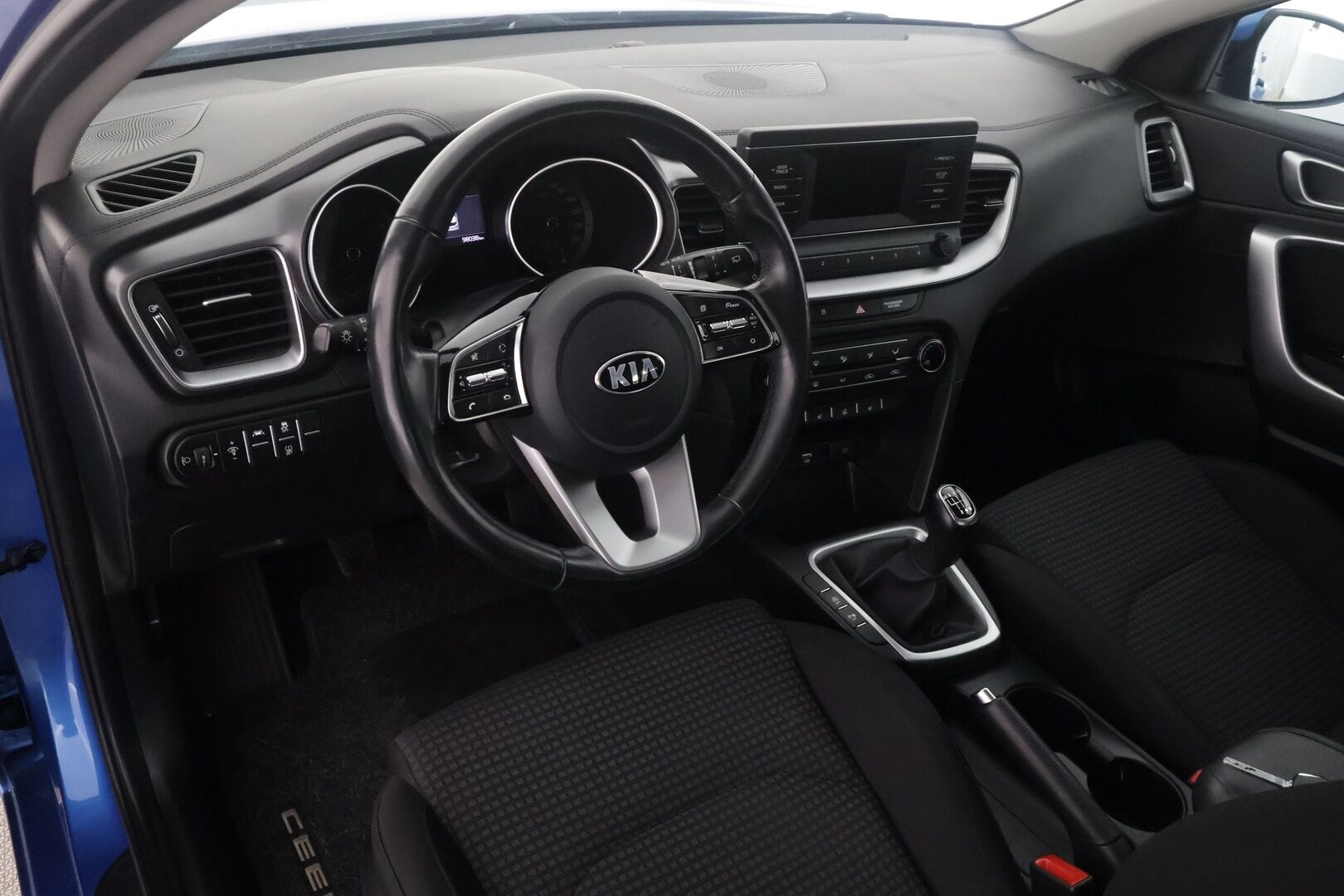 Kia Ceed 2021 1,0 T-GDI 100hv LX SW - | Vakkari | Lane Assist | Hätäjarrutusavustin | Lämm. ratti | Lohko+sisälämmitin | P.tutka | Bluetooth | Aut. pitkät | 2x renkaat | 
