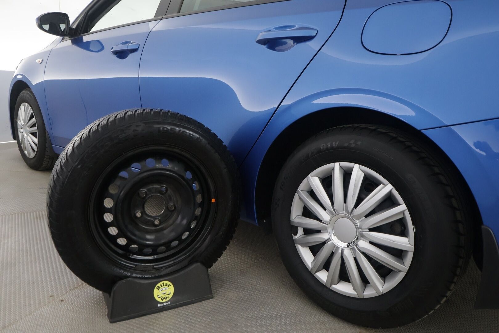 Kia Ceed 2021 1,0 T-GDI 100hv LX SW - | Vakkari | Lane Assist | Hätäjarrutusavustin | Lämm. ratti | Lohko+sisälämmitin | P.tutka | Bluetooth | Aut. pitkät | 2x renkaat | 