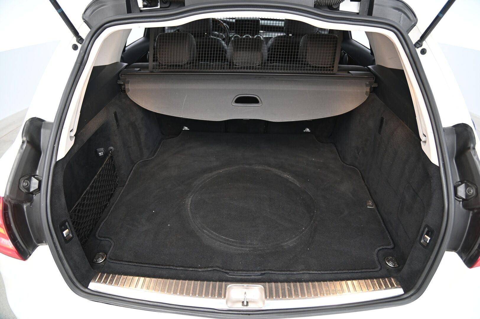 Mercedes-Benz C 2017 250 BlueTec T A 4MATIC Premium Business * Panorama / koukku / Webasto / Burmester / Vakkari / AMG Ulko / 360 Kamera * - Blis / 2x avain / 2x Renkaat / P-Tutka 