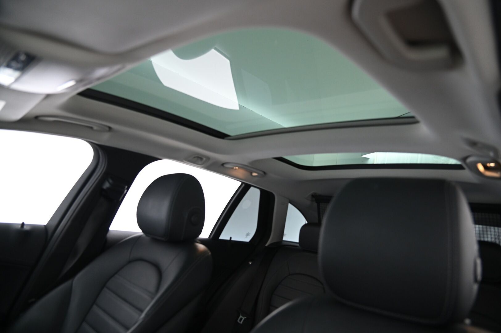 Mercedes-Benz C 2017 250 BlueTec T A 4MATIC Premium Business * Panorama / koukku / Webasto / Burmester / Vakkari / AMG Ulko / 360 Kamera * - Blis / 2x avain / 2x Renkaat / P-Tutka 