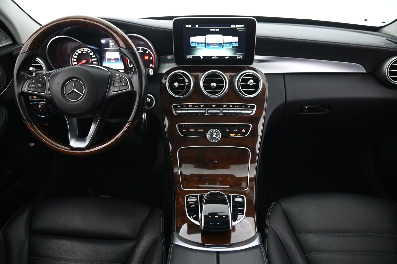 Mercedes-Benz C 2017 250 BlueTec T A 4MATIC Premium Business * Panorama / koukku / Webasto / Burmester / Vakkari / AMG Ulko / 360 Kamera * - Blis / 2x avain / 2x Renkaat / P-Tutka 