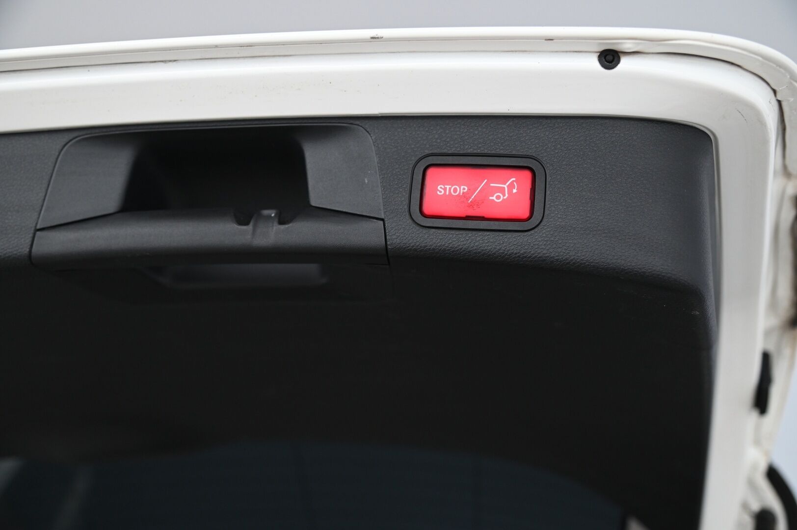 Mercedes-Benz C 2017 250 BlueTec T A 4MATIC Premium Business * Panorama / koukku / Webasto / Burmester / Vakkari / AMG Ulko / 360 Kamera * - Blis / 2x avain / 2x Renkaat / P-Tutka 