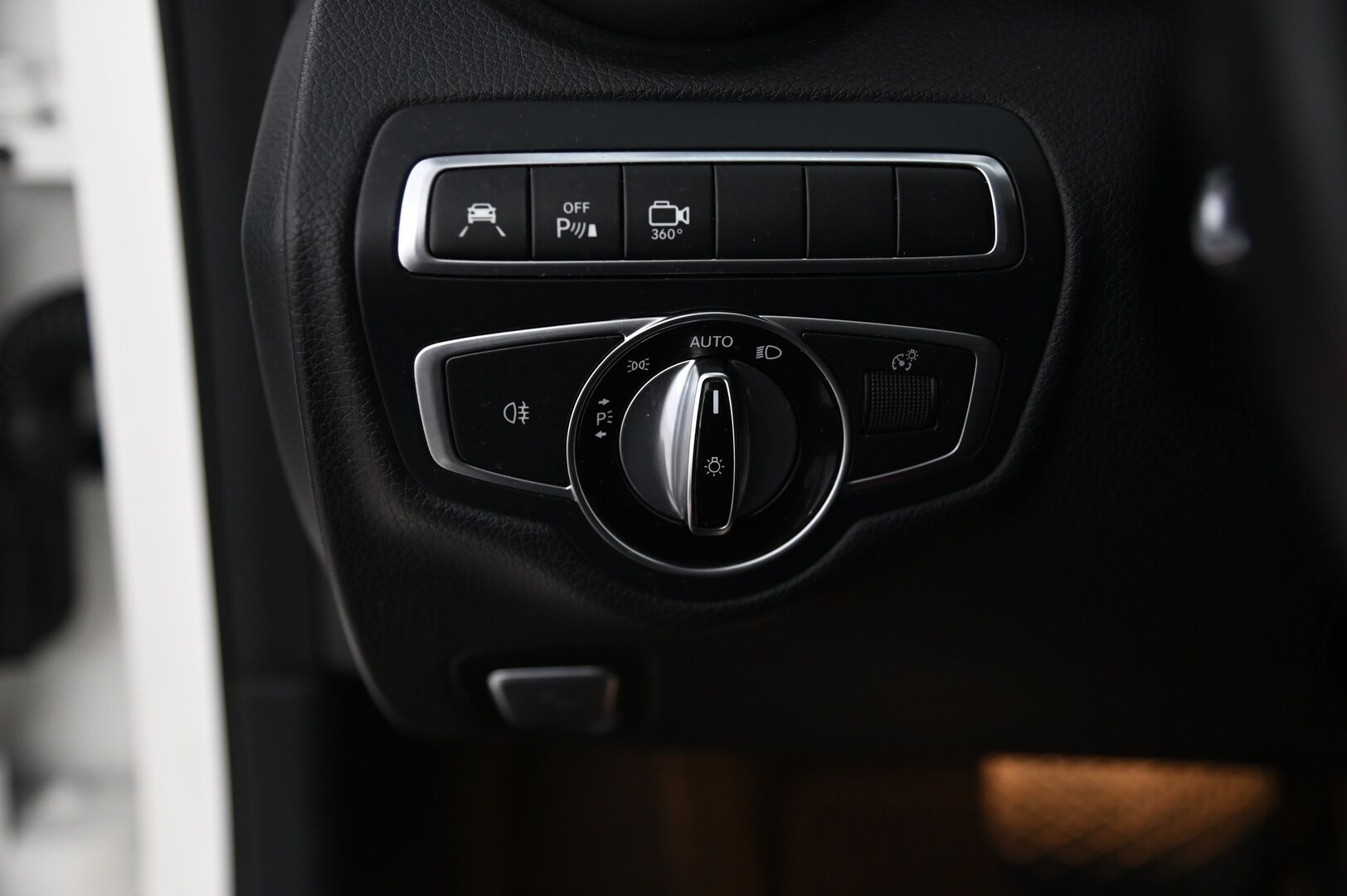 Mercedes-Benz C 2017 250 BlueTec T A 4MATIC Premium Business * Panorama / koukku / Webasto / Burmester / Vakkari / AMG Ulko / 360 Kamera * - Blis / 2x avain / 2x Renkaat / P-Tutka 