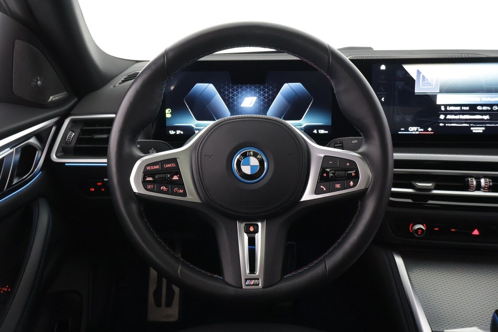 BMW i4 M50 2023 Fully Charged * 360° Kamera / Laserit / H&K / ACC / Muistipenkit / Lasikatto* - Akku kuntotarkastettu / Kahdet renkaat / Pienet kilsat