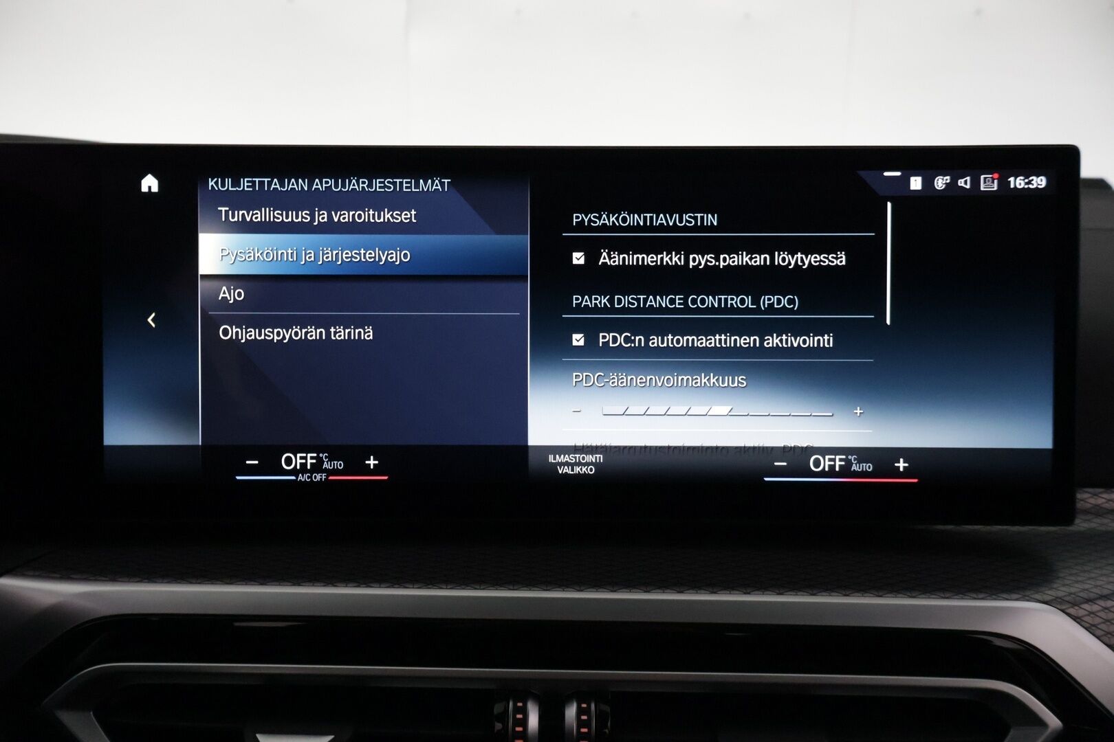 BMW i4 M50 2023 Fully Charged * 360° Kamera / Laserit / H&K / ACC / Muistipenkit / Lasikatto* - Akku kuntotarkastettu / Kahdet renkaat / Pienet kilsat