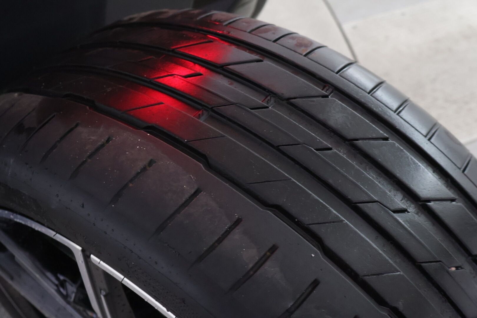 BMW i4 M50 2023 Fully Charged * 360° Kamera / Laserit / H&K / ACC / Muistipenkit / Lasikatto* - Akku kuntotarkastettu / Kahdet renkaat / Pienet kilsat