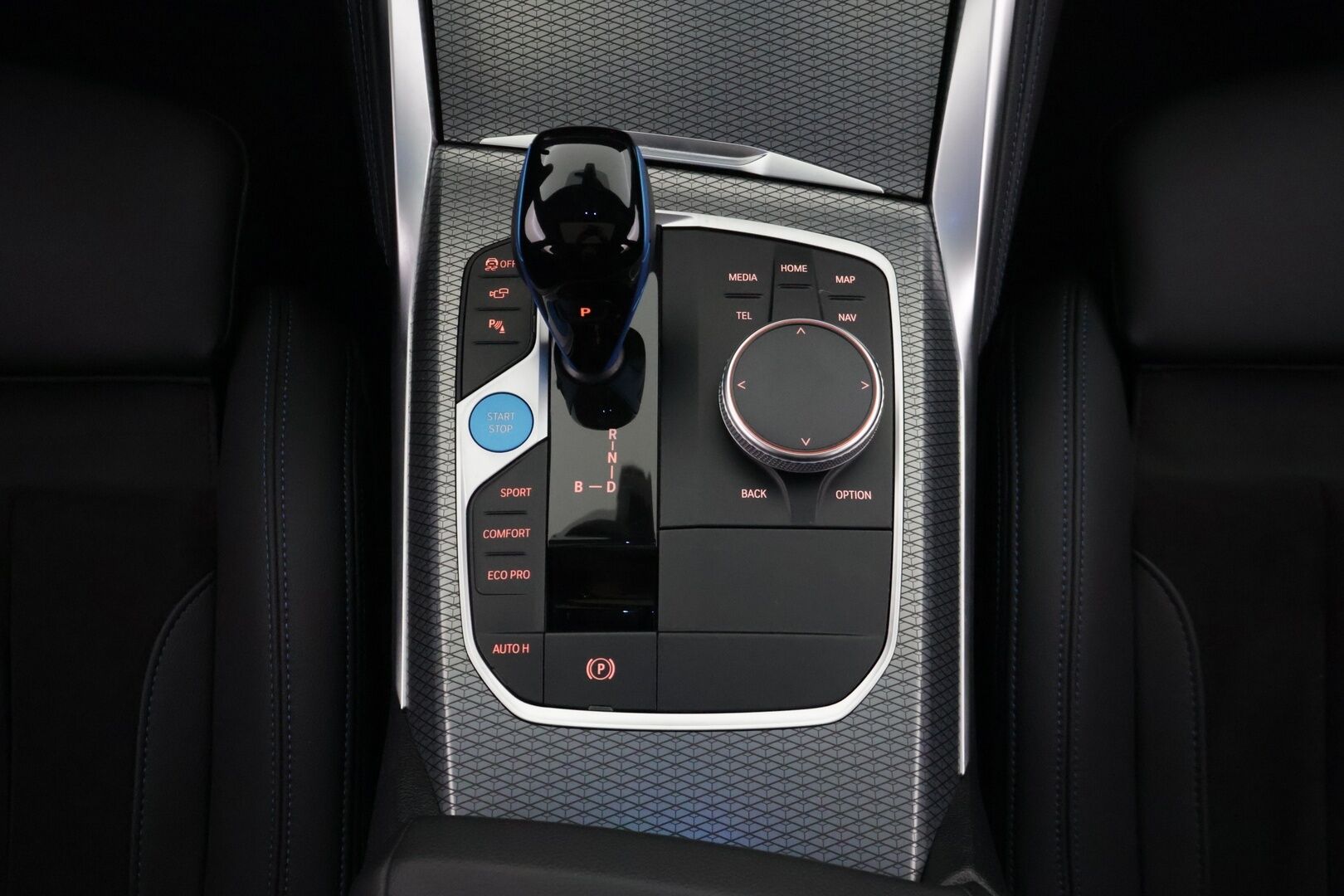 BMW i4 M50 2023 Fully Charged * 360° Kamera / Laserit / H&K / ACC / Muistipenkit / Lasikatto* - Akku kuntotarkastettu / Kahdet renkaat / Pienet kilsat