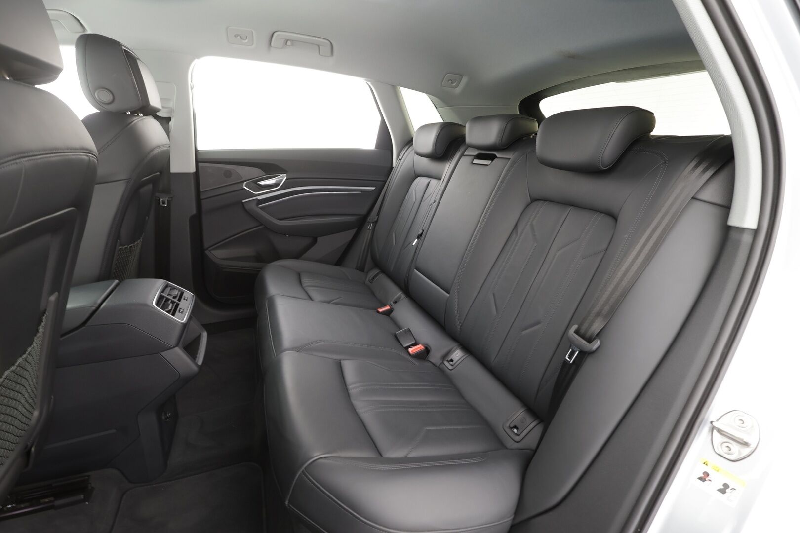 Audi e-tron 2022 Advanced 55 quattro - | ACC | Lisälämmitin | Koukku | Muistipenkki | LED | P.Kamera | Sporttinahat | Apple&Android | Merkkihuollettu | Kahdet Renkaat |