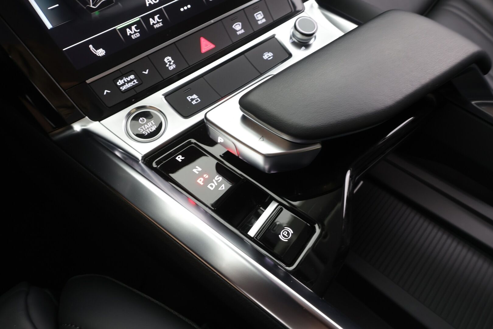 Audi e-tron 2022 Advanced 55 quattro - | ACC | Lisälämmitin | Koukku | Muistipenkki | LED | P.Kamera | Sporttinahat | Apple&Android | Merkkihuollettu | Kahdet Renkaat |