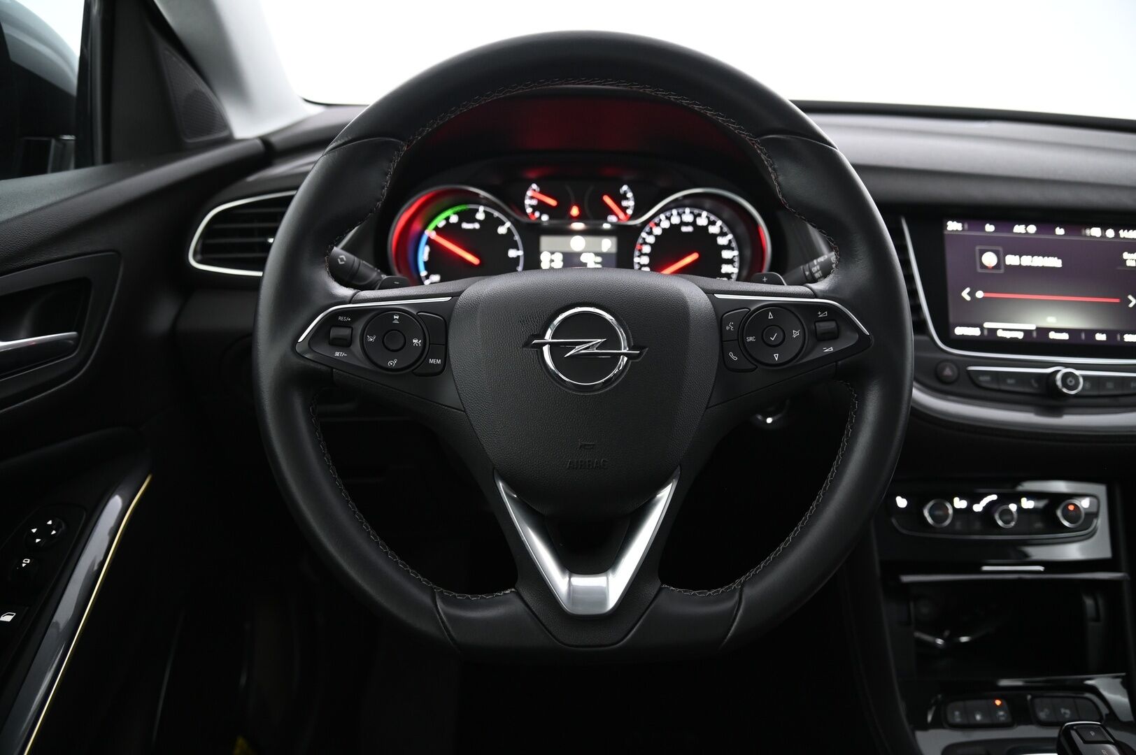 OPEL GRANDLAND X 2021 Innovation 300 PHEV AWD **Adapt. vakkari / Kaistavahti / P.kamera / Navi / Keyless / Apple&Android** - Puolinahat / S*Kontti / Juuri Huollettu
