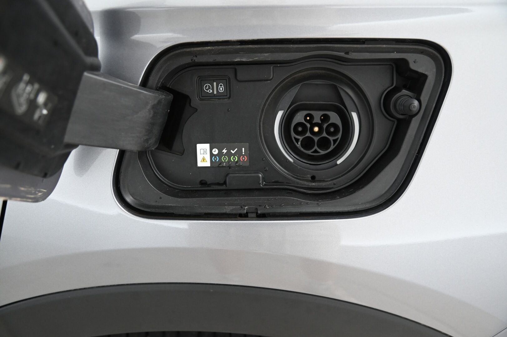 OPEL GRANDLAND X 2021 Innovation 300 PHEV AWD **Adapt. vakkari / Kaistavahti / P.kamera / Navi / Keyless / Apple&Android** - 3,99% KORKOTARJOUS TÄHÄN AUTOON 21.9. ASTI - Puolinahat / S*Kontti / Juuri Huollettu