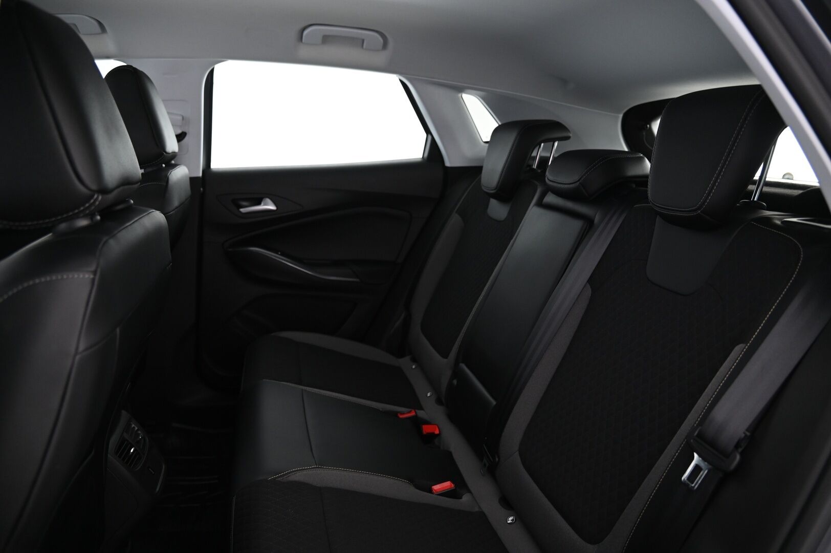OPEL GRANDLAND X 2021 Innovation 300 PHEV AWD **Adapt. vakkari / Kaistavahti / P.kamera / Navi / Keyless / Apple&Android** - Puolinahat / S*Kontti / Juuri Huollettu
