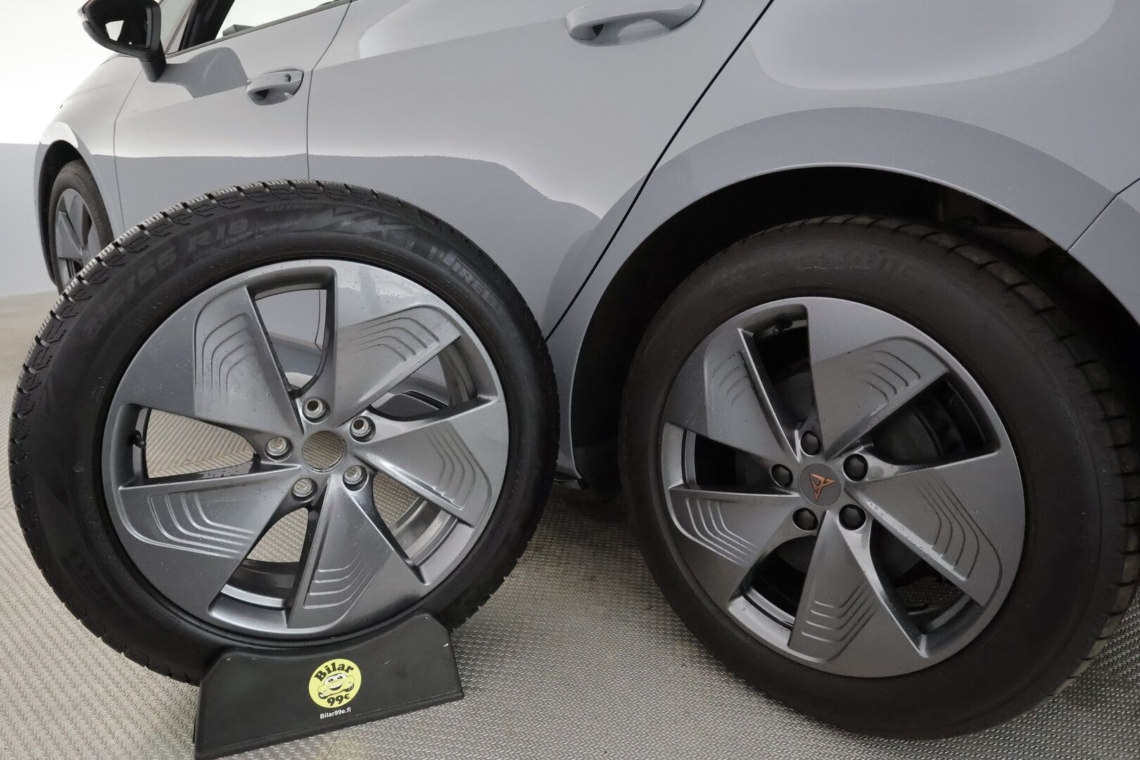 CUPRA BORN 2022 150 kW 58 kWh **Lämpöpumppu / Adapt.vakkari / P.kamera / KeylessGo / Sporttipenkit / Navi** - Kahdet renkaat aluvanteilla