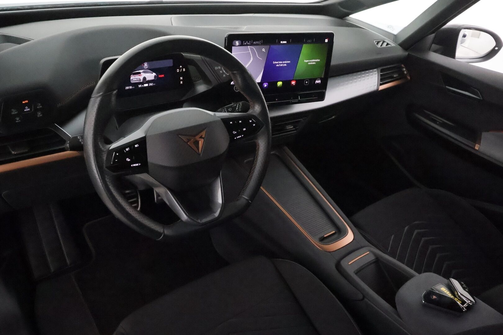 CUPRA BORN 2022 150 kW 58 kWh **Lämpöpumppu / Adapt.vakkari / P.kamera / KeylessGo / Sporttipenkit / Navi** - Kahdet renkaat aluvanteilla