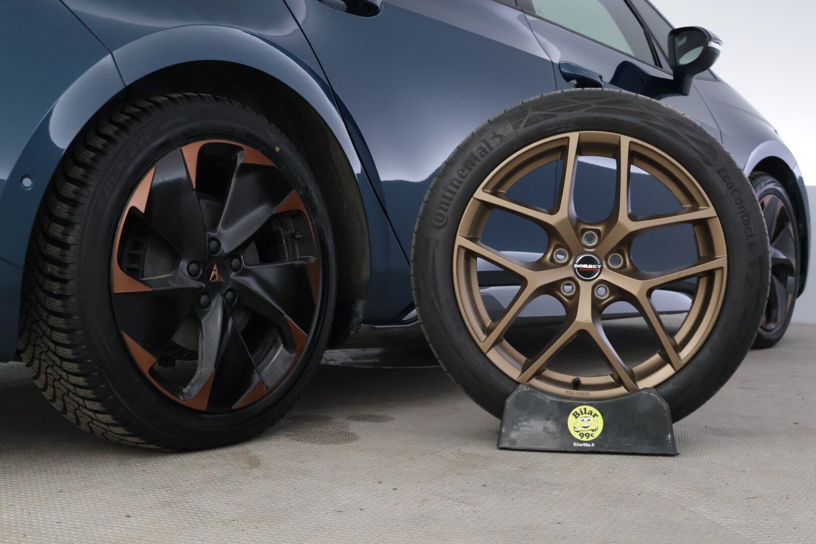 CUPRA Born 2022 e-Boost 170 kW 77 kWh * Lämpöpumppu / HUD / ACC / BLIS / P-Kamera / Navi * - Vähän ajettu! / 2x Vanteet & Renkaat