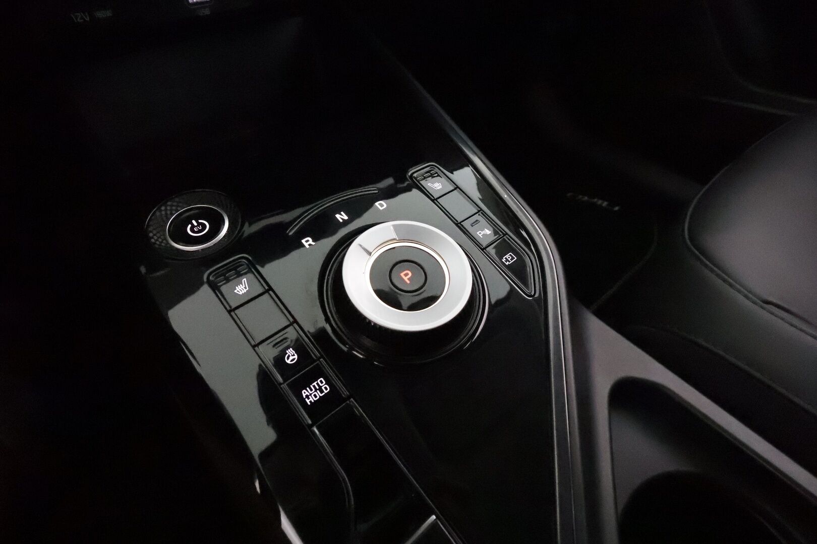 KIA NIRO 2023 Business 64 kWh 204 hv **Adapt.vakkari / Lämpöpumppu / P.kamera / LED / KeylessGo / Digimittaristo / Puolinahat** - Akku kuntotarkastettu / Merkkihuollettu / Kahdet renkaat aluvanteilla / Apple&Android 