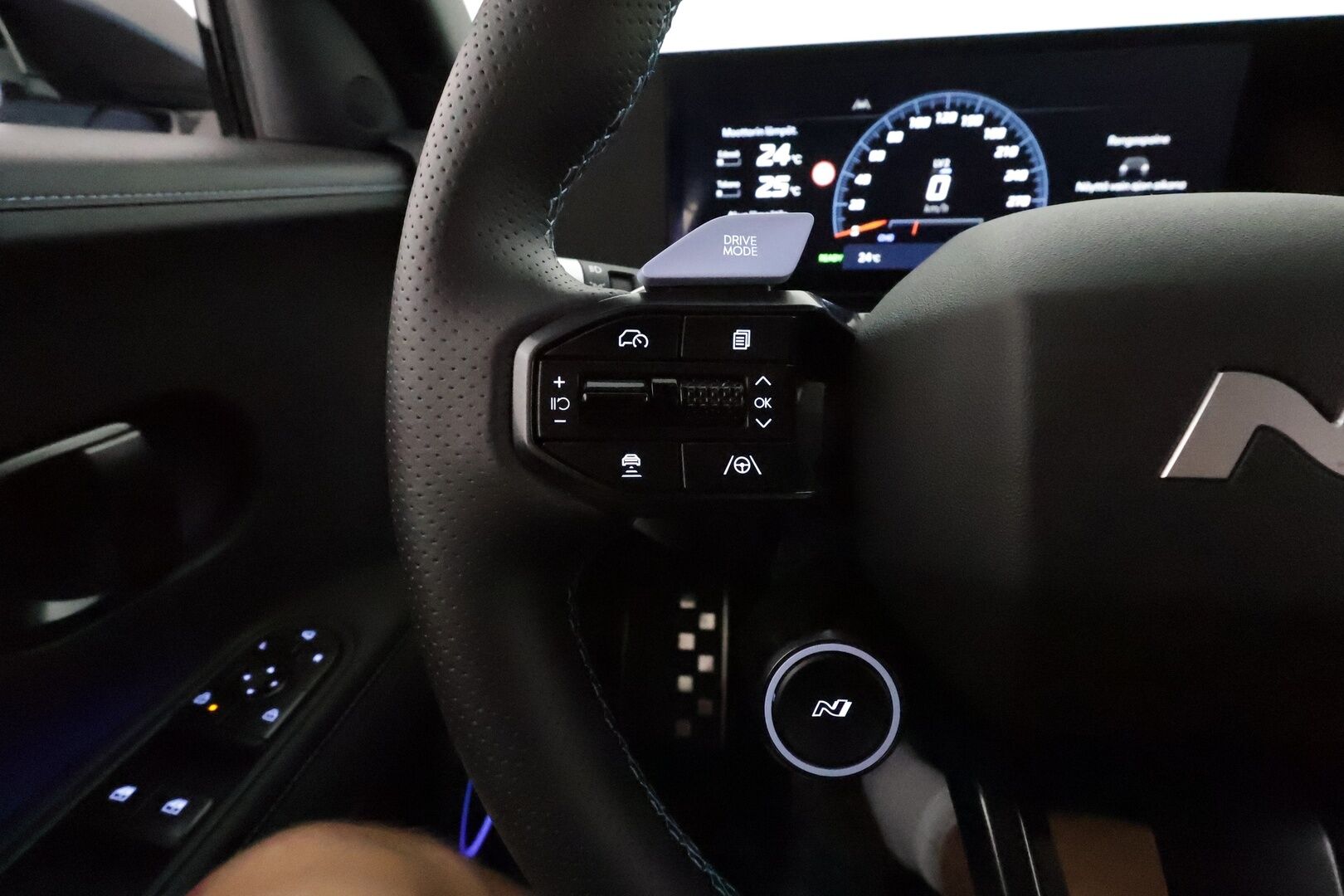 HYUNDAI IONIQ 5 2024 IONIQ 5 N **HUD / Sporttipenkit / Adapt.vakkari / 360.kamera / KeylessGo / Lämpöpumppu** - 2,99 % KORKOTARJOUS TÄHÄN AUTOON - Akku kuntotarkastettu / Bose / LED / Apple&Android / Digimittaristo 