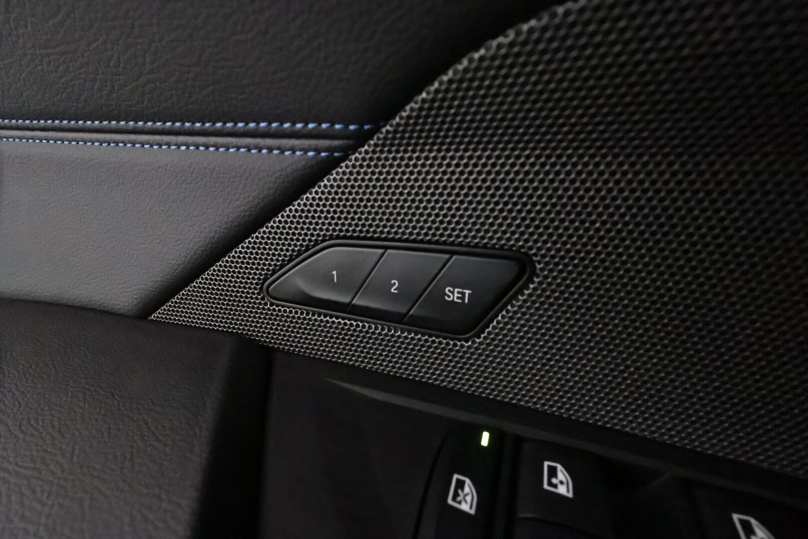 BMW I4 M50 2022 **Harman/Kardon / Adapt.Vakkari / Laser-LED / 360° / Sporttipenkki Muistilla / Comfort Access / Navi / Kaistavahti** - 3,99 % KORKOTARJOUS TÄHÄN AUTOON - Akku kuntotarkastettu / 2x Latauskaapelit / Merkkihuollettu! / **HUIPPU KAMOILLA**