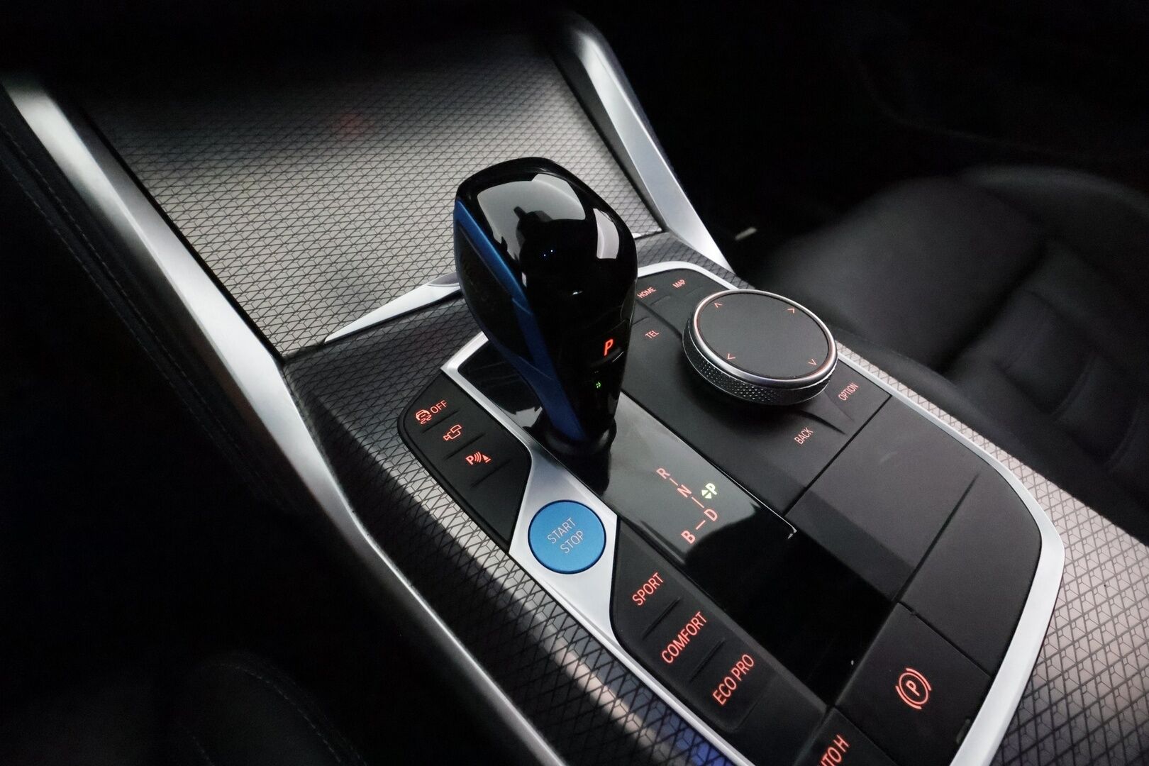 BMW I4 M50 2022 **Harman/Kardon / Adapt.Vakkari / Laser-LED / 360° / Sporttipenkki Muistilla / Comfort Access / Navi / Kaistavahti** - 3,99 % KORKOTARJOUS TÄHÄN AUTOON - Akku kuntotarkastettu / 2x Latauskaapelit / Merkkihuollettu! / **HUIPPU KAMOILLA**