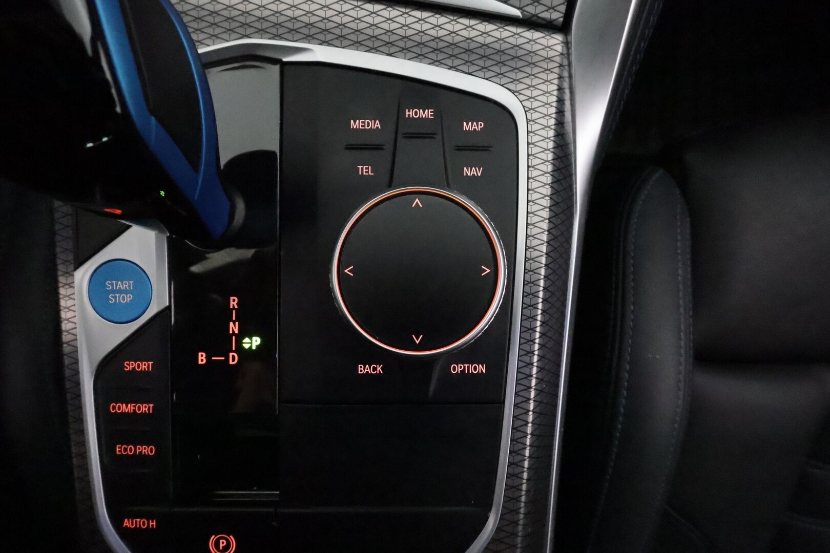 BMW I4 M50 2022 **Harman/Kardon / Adapt.Vakkari / Laser-LED / 360° / Sporttipenkki Muistilla / Comfort Access / Navi / Kaistavahti** - 3,99 % KORKOTARJOUS TÄHÄN AUTOON - Akku kuntotarkastettu / 2x Latauskaapelit / Merkkihuollettu! / **HUIPPU KAMOILLA**