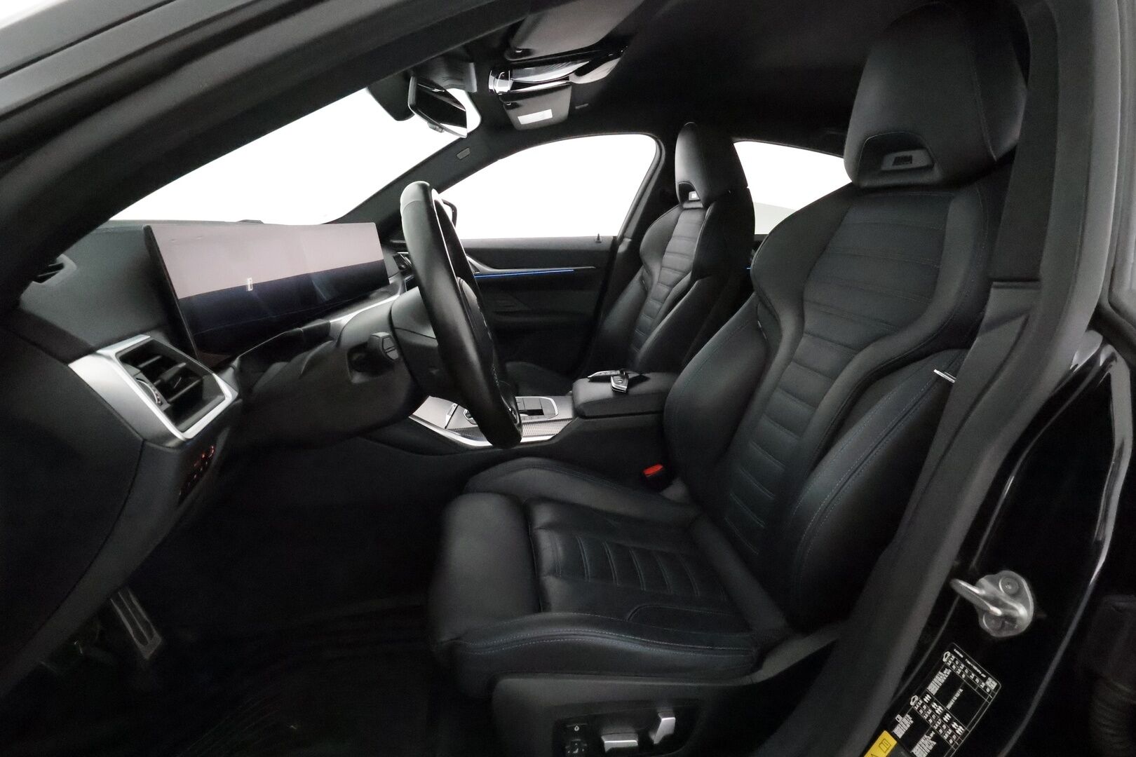BMW I4 M50 2022 **Harman/Kardon / Adapt.Vakkari / Laser-LED / 360° / Sporttipenkki Muistilla / Comfort Access / Navi / Kaistavahti** - 3,99 % KORKOTARJOUS TÄHÄN AUTOON - Akku kuntotarkastettu / 2x Latauskaapelit / Merkkihuollettu! / **HUIPPU KAMOILLA**