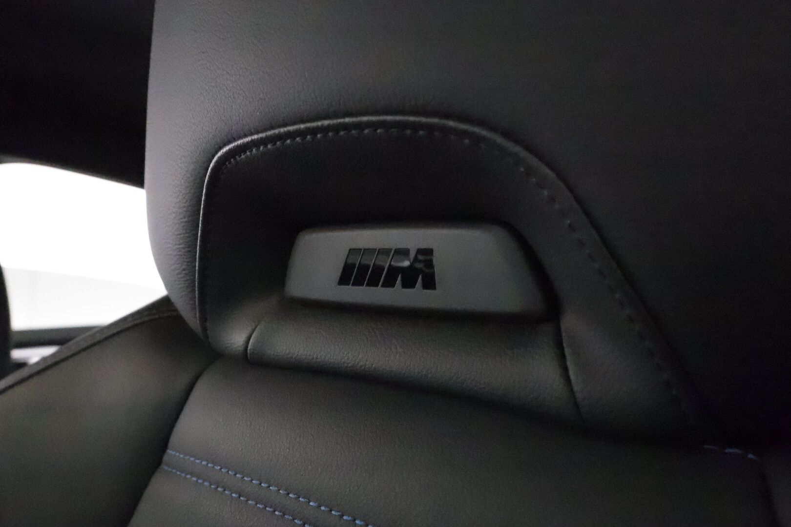 BMW I4 M50 2022 **Harman/Kardon / Adapt.Vakkari / Laser-LED / 360° / Sporttipenkki Muistilla / Comfort Access / Navi / Kaistavahti** - 3,99 % KORKOTARJOUS TÄHÄN AUTOON - Akku kuntotarkastettu / 2x Latauskaapelit / Merkkihuollettu! / **HUIPPU KAMOILLA**