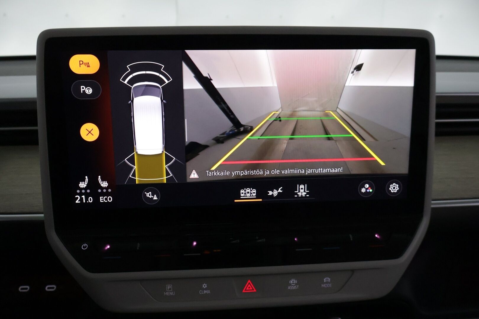 VOLKSWAGEN ID. BUZZ 2023 150kW PRO Business **Adapt.Vakkari / Sähköliukuovet / Matrix-LED / P.kamera / Koukku / Navi / Hierovat Sportpenkit Muistilla / Keyless** - Akku kuntotarkastettu / 2x Latauskaapelit / Merkkihuollettu!