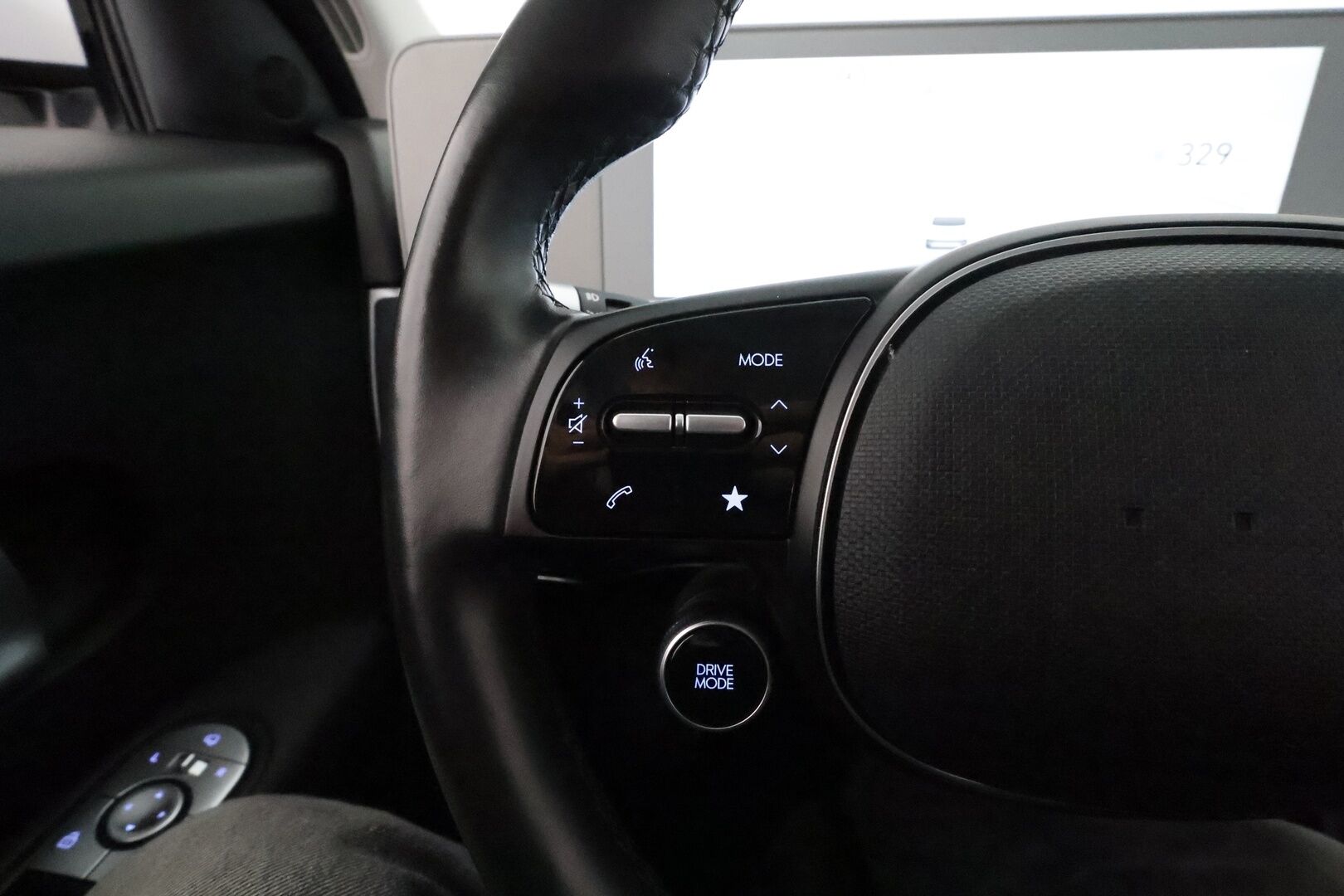 HYUNDAI IONIQ 5 2022 73 kWh 305 hv AWD Style - Lämpöpumppu / Adapt.Vakkari / 360-Kamera / BLIS / Digimittari / HDA / KeylessGo / Hyvät varusteet / Juuri tullut Tampereelle!
