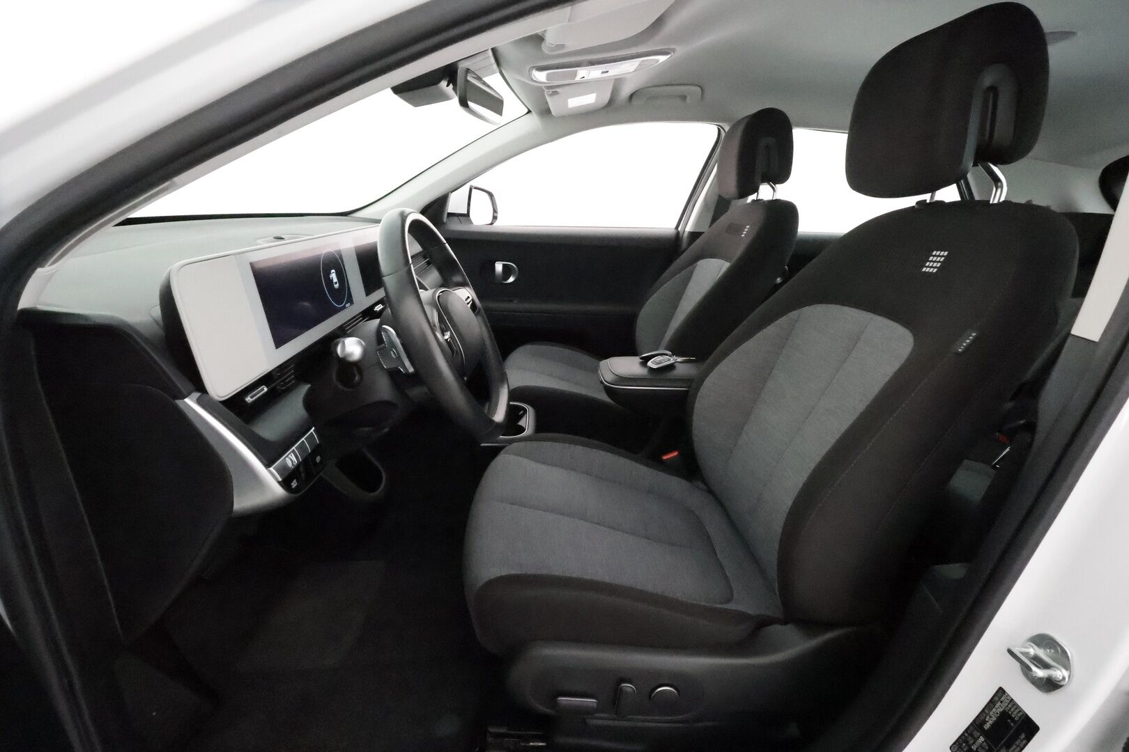 HYUNDAI IONIQ 5 2022 73 kWh 305 hv AWD Style - Lämpöpumppu / Adapt.Vakkari / 360-Kamera / BLIS / Digimittari / HDA / KeylessGo / Hyvät varusteet / Juuri tullut Tampereelle!