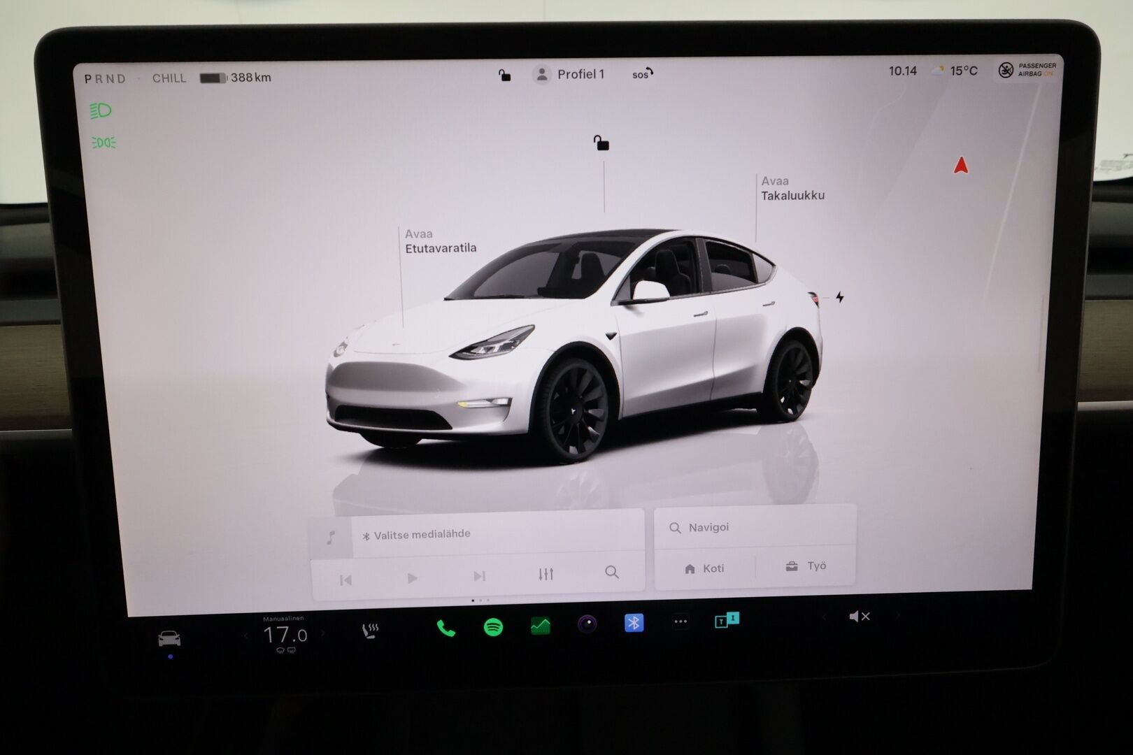 TESLA MODEL Y 2022 Long Range Dual Motor AWD **Lasikatto / Lämpöpumppu / Adapt.Vakkari / Matrix-LED / P. Kamera / Muistipenkki / Navi** - 3,99 % KORKOTARJOUS TÄHÄN AUTOON 31.8. ASTI! - 