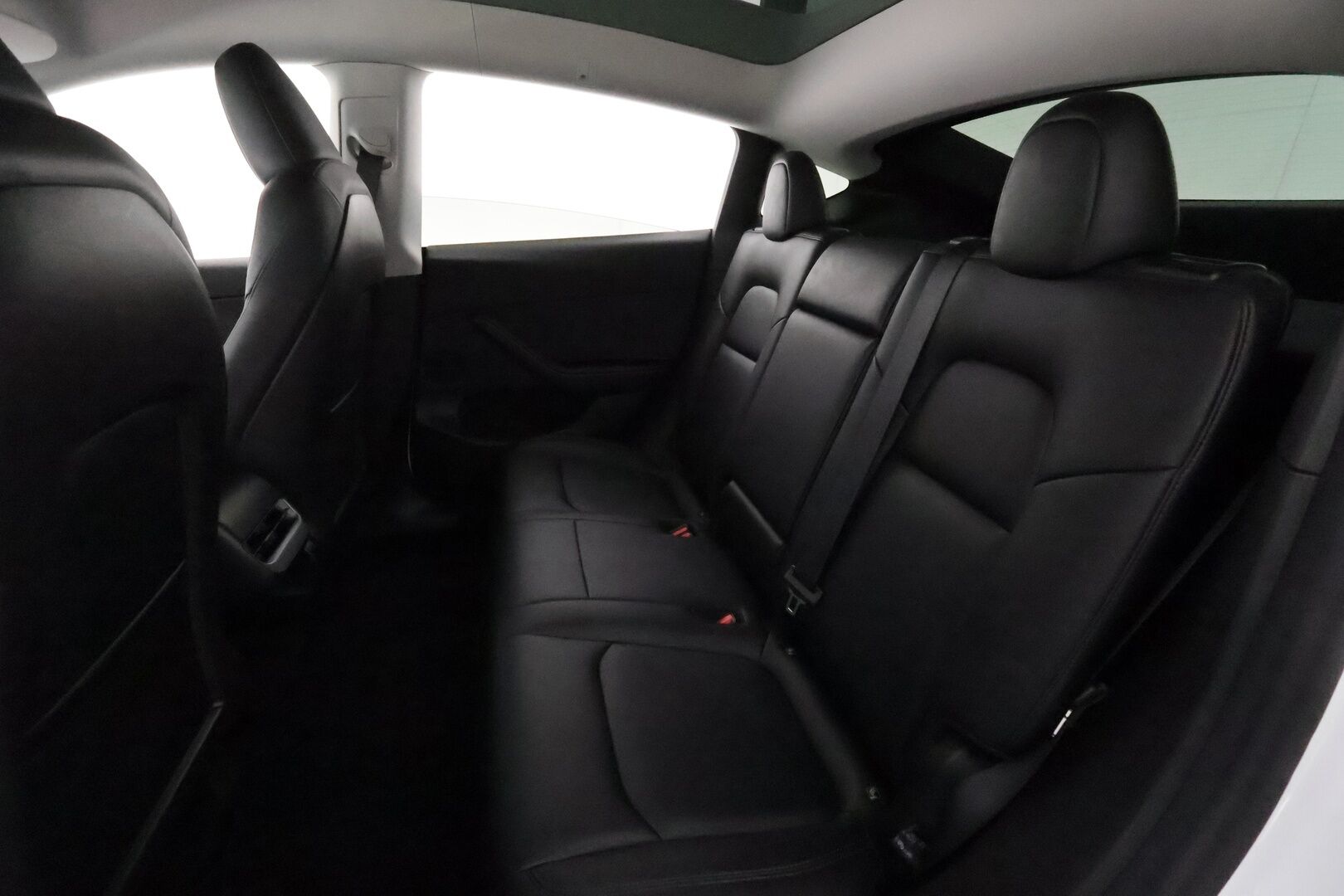 TESLA MODEL Y 2022 Long Range Dual Motor AWD **Lasikatto / Lämpöpumppu / Adapt.Vakkari / Matrix-LED / P. Kamera / Muistipenkki / Navi** - 3,99 % KORKOTARJOUS TÄHÄN AUTOON 31.8. ASTI! - 