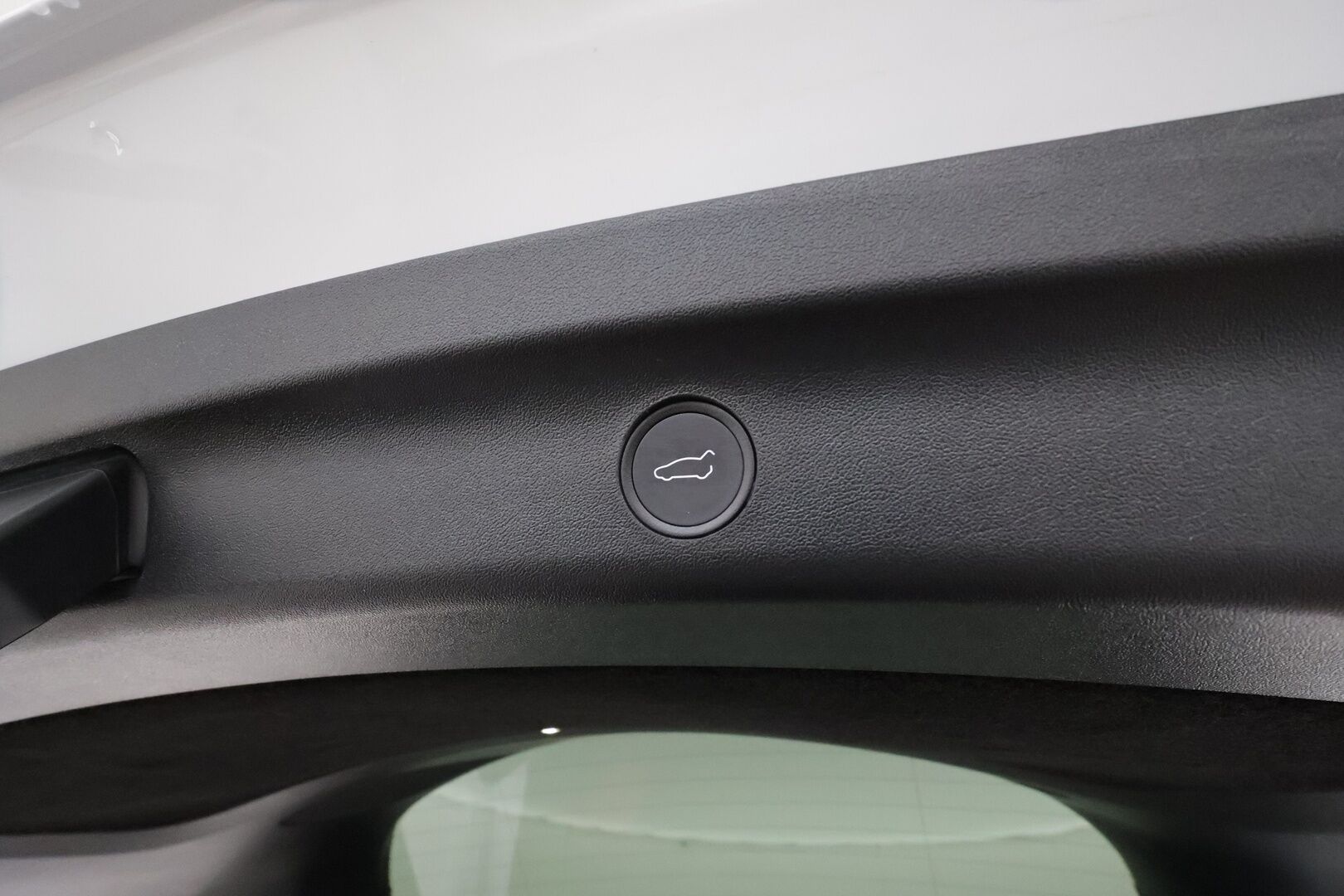 TESLA MODEL Y 2022 Long Range Dual Motor AWD **Lasikatto / Lämpöpumppu / Adapt.Vakkari / Matrix-LED / P. Kamera / Muistipenkki / Navi** - 3,99 % KORKOTARJOUS TÄHÄN AUTOON 31.8. ASTI! - 