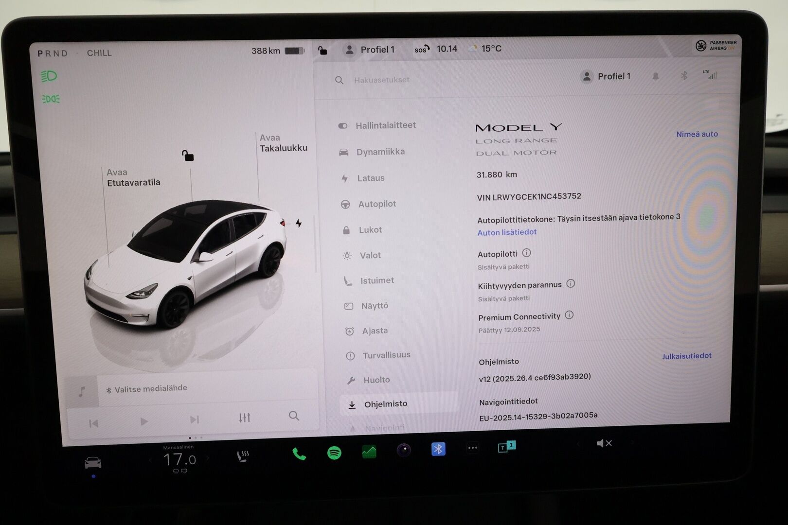 TESLA MODEL Y 2022 Long Range Dual Motor AWD **Lasikatto / Lämpöpumppu / Adapt.Vakkari / Matrix-LED / P. Kamera / Muistipenkki / Navi** - 3,99 % KORKOTARJOUS TÄHÄN AUTOON 31.8. ASTI! - 