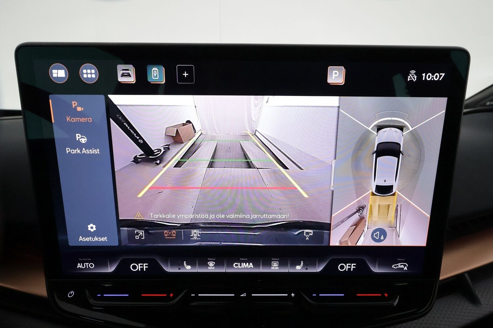 CUPRA TAVASCAN 2024 VZ Adrenaline **HUD / Panorama / Adapt.vakkari / Matrix LED / Lämpöpumppu / Navi / Muistipenkit** - 3,99 % KORKOTARJOUS TÄHÄN AUTOON 31.8. ASTI! - Sporttipenkit / Nahka-Alcantara / Digimittaristo / Penkinlämmittimet takana / Ratin lämmitin / 360.kamera