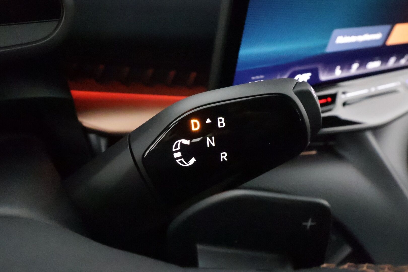 CUPRA TAVASCAN 2024 VZ Adrenaline **HUD / Panorama / Adapt.vakkari / Matrix LED / Lämpöpumppu / Navi / Muistipenkit** - 3,99 % KORKOTARJOUS TÄHÄN AUTOON 31.8. ASTI! - Sporttipenkit / Nahka-Alcantara / Digimittaristo / Penkinlämmittimet takana / Ratin lämmitin / 360.kamera