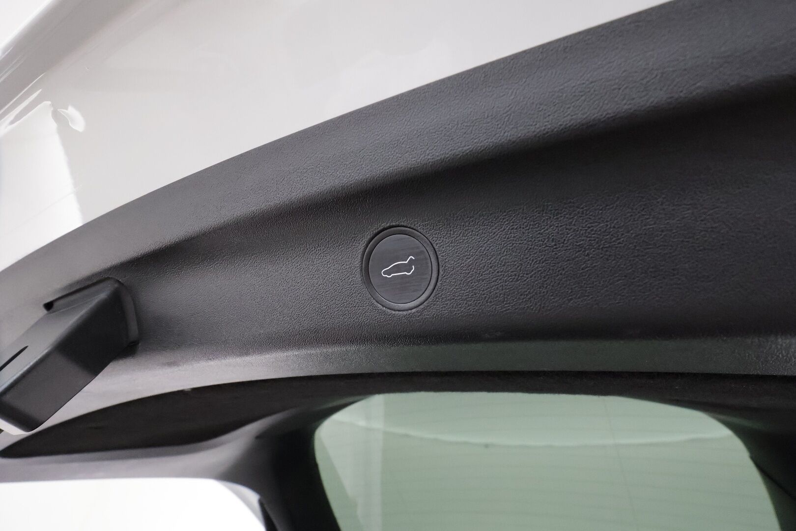 TESLA MODEL Y 2021 Long Range Dual Motor AWD **Lasikatto / Lämpöpumppu / Adapt.Vakkari / Matrix-LED / P. Kamera / Navi / Keyless** - 3,99 % KORKOTARJOUS TÄHÄN AUTOON 7.9. ASTI! - Kahdet Renkaat