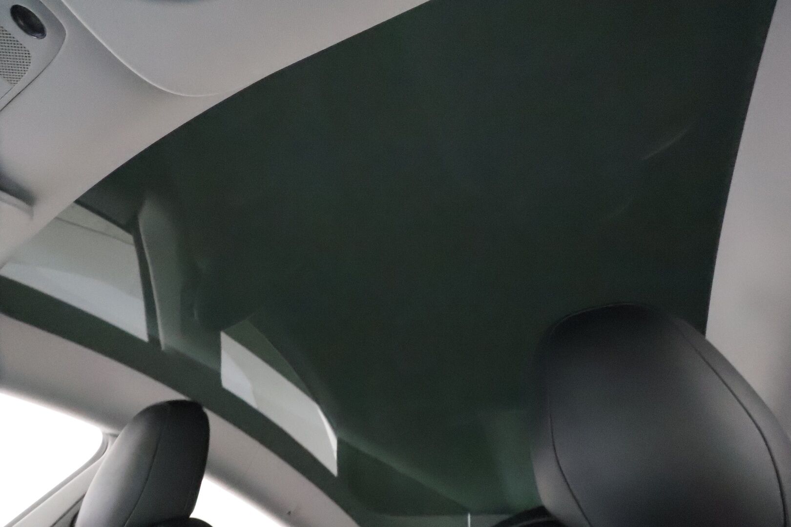 TESLA MODEL Y 2021 Long Range Dual Motor AWD **Lasikatto / Lämpöpumppu / Adapt.Vakkari / Matrix-LED / P. Kamera / Navi / Keyless** - 3,99 % KORKOTARJOUS TÄHÄN AUTOON 7.9. ASTI! - Kahdet Renkaat