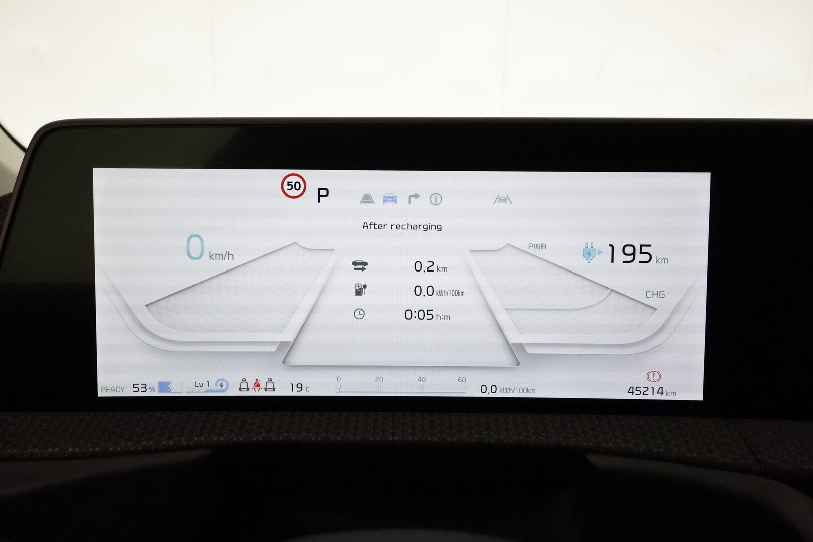 KIA EV6 2022 AWD 77 kWh 325 hv **ACC / HUD / Meridian / 360° / ILP / Ilmastoidut nahat / Muistipenkki / Navi / LED / KeylessGo** - 3,99 % KORKOTARJOUS TÄHÄN AUTOON 14.9. ASTI! - Merkkihuollettu