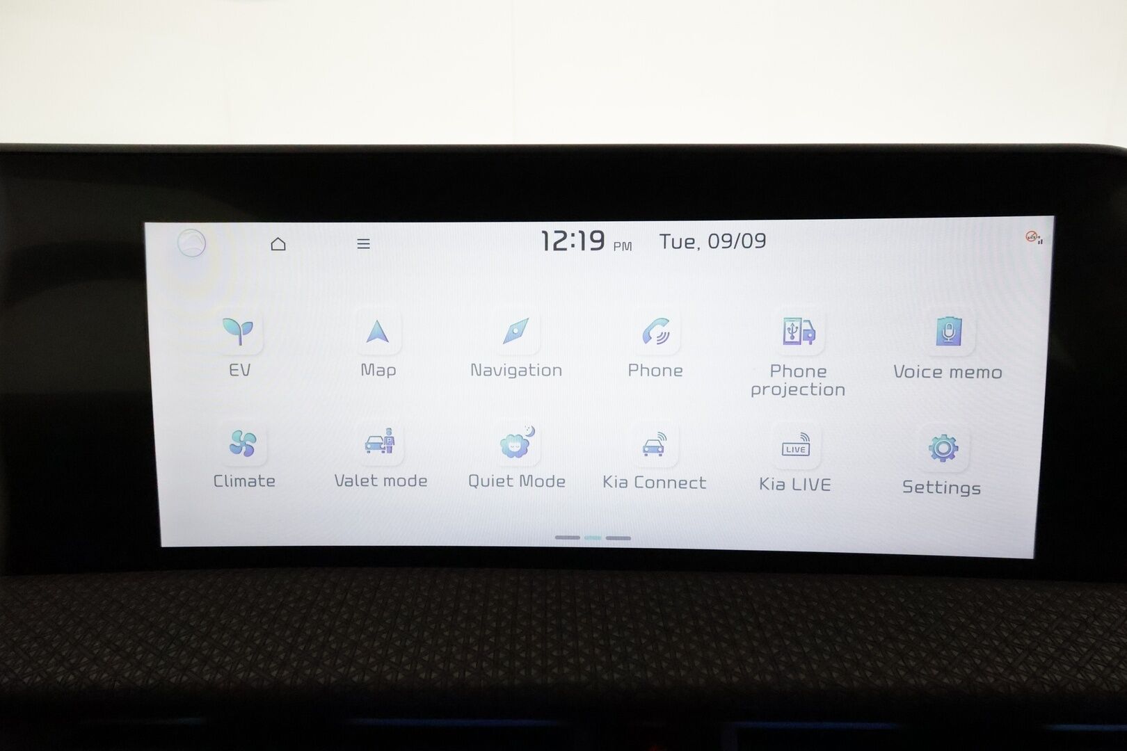 KIA EV6 2022 AWD 77 kWh 325 hv **ACC / HUD / Meridian / 360° / ILP / Ilmastoidut nahat / Muistipenkki / Navi / LED / KeylessGo** - 3,99 % KORKOTARJOUS TÄHÄN AUTOON 14.9. ASTI! - Merkkihuollettu