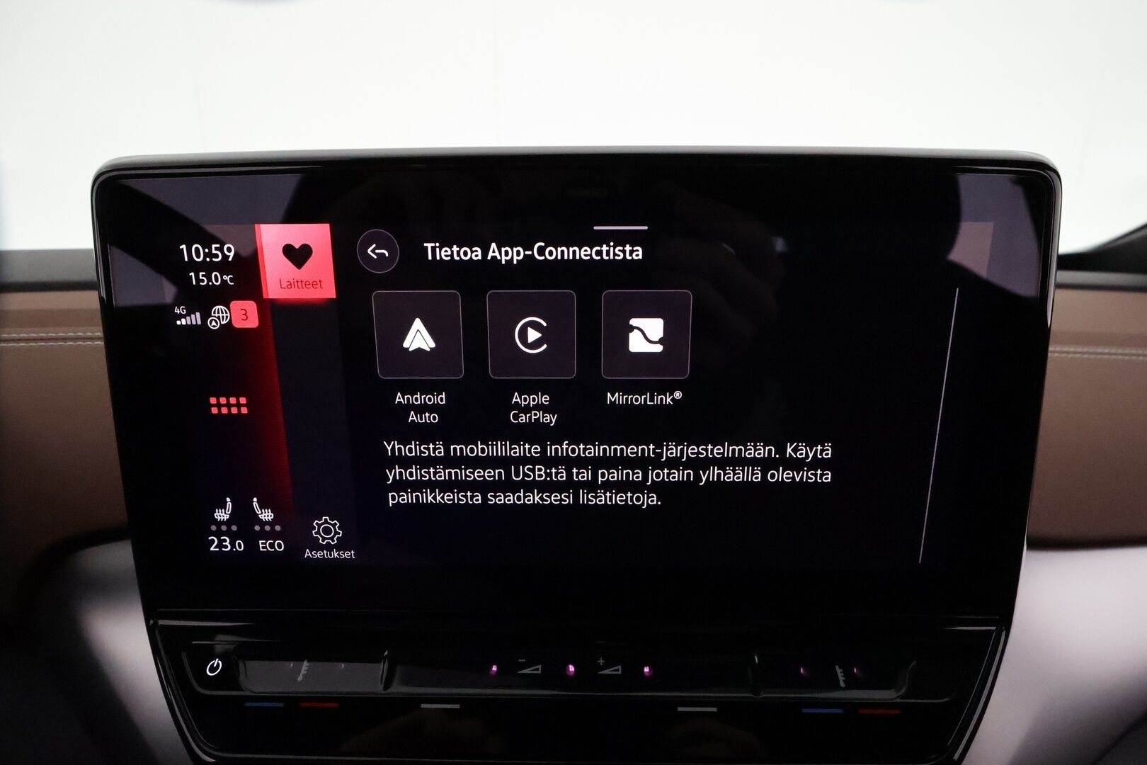 VOLKSWAGEN ID.4 2022 Pro Performance 150 kW **ILP / ACC / Matrix-LED / P.kamera / Navi / Kaistavahti / Nahka-Alcantara** - 2x Latauskaapelit / Merkkihuollettu!