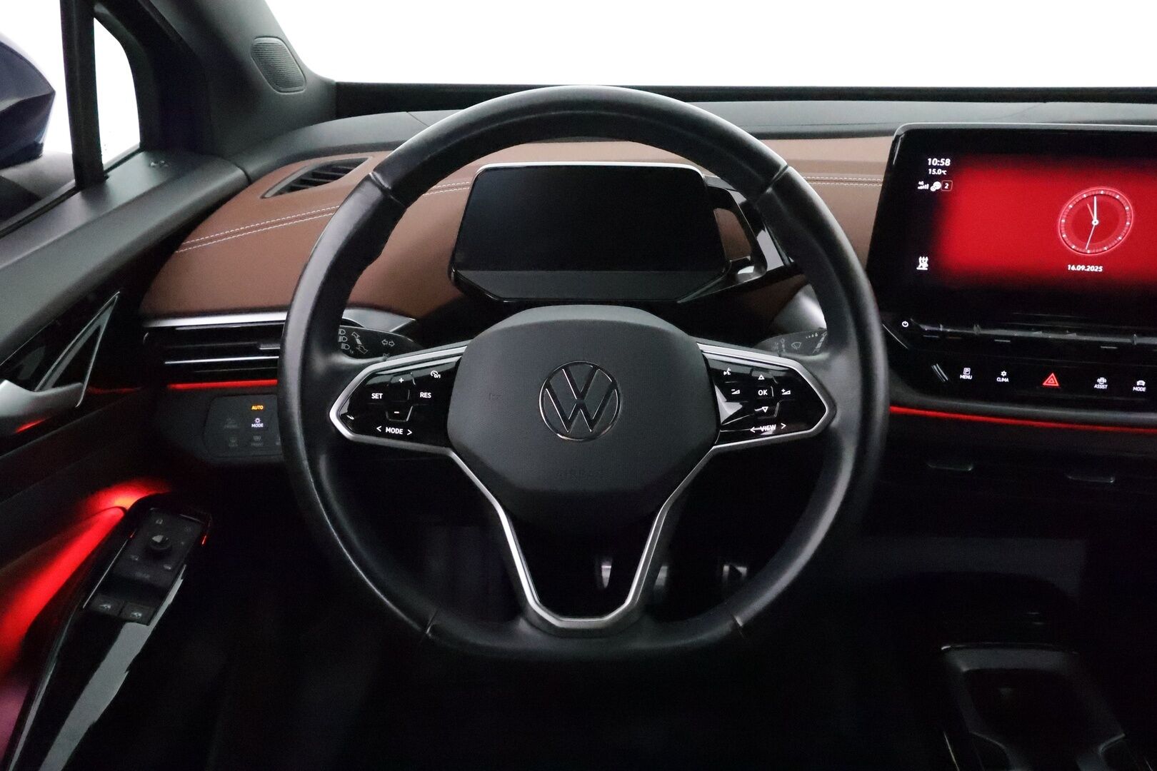 VOLKSWAGEN ID.4 2022 Pro Performance 150 kW **ILP / ACC / Matrix-LED / P.kamera / Navi / Kaistavahti / Nahka-Alcantara** - 2x Latauskaapelit / Merkkihuollettu!