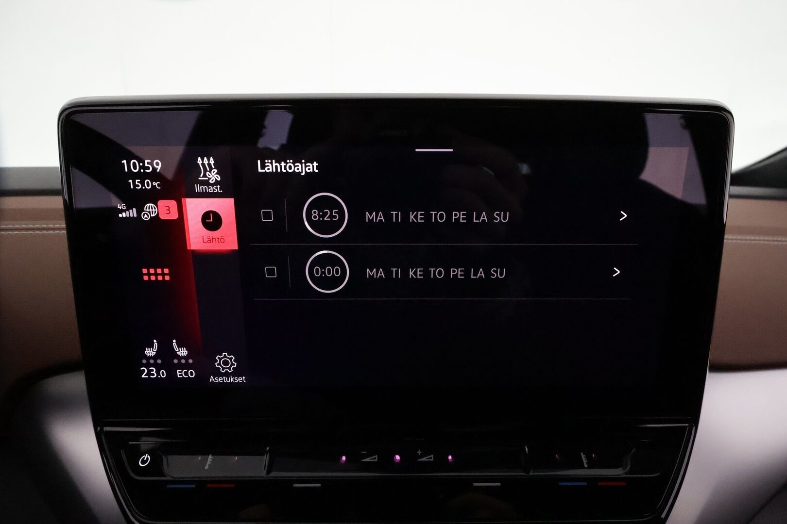 VOLKSWAGEN ID.4 2022 Pro Performance 150 kW, akku 77 kWh * Lämpöpumppu / Adapt.Vakkari / Matrix LED / Peruutuskamera / Nahka-Alcantara / Navi - Akku kuntotarkastettu / 2x Latauskaapelit / Merkkihuollettu / Huippuvarusteet!