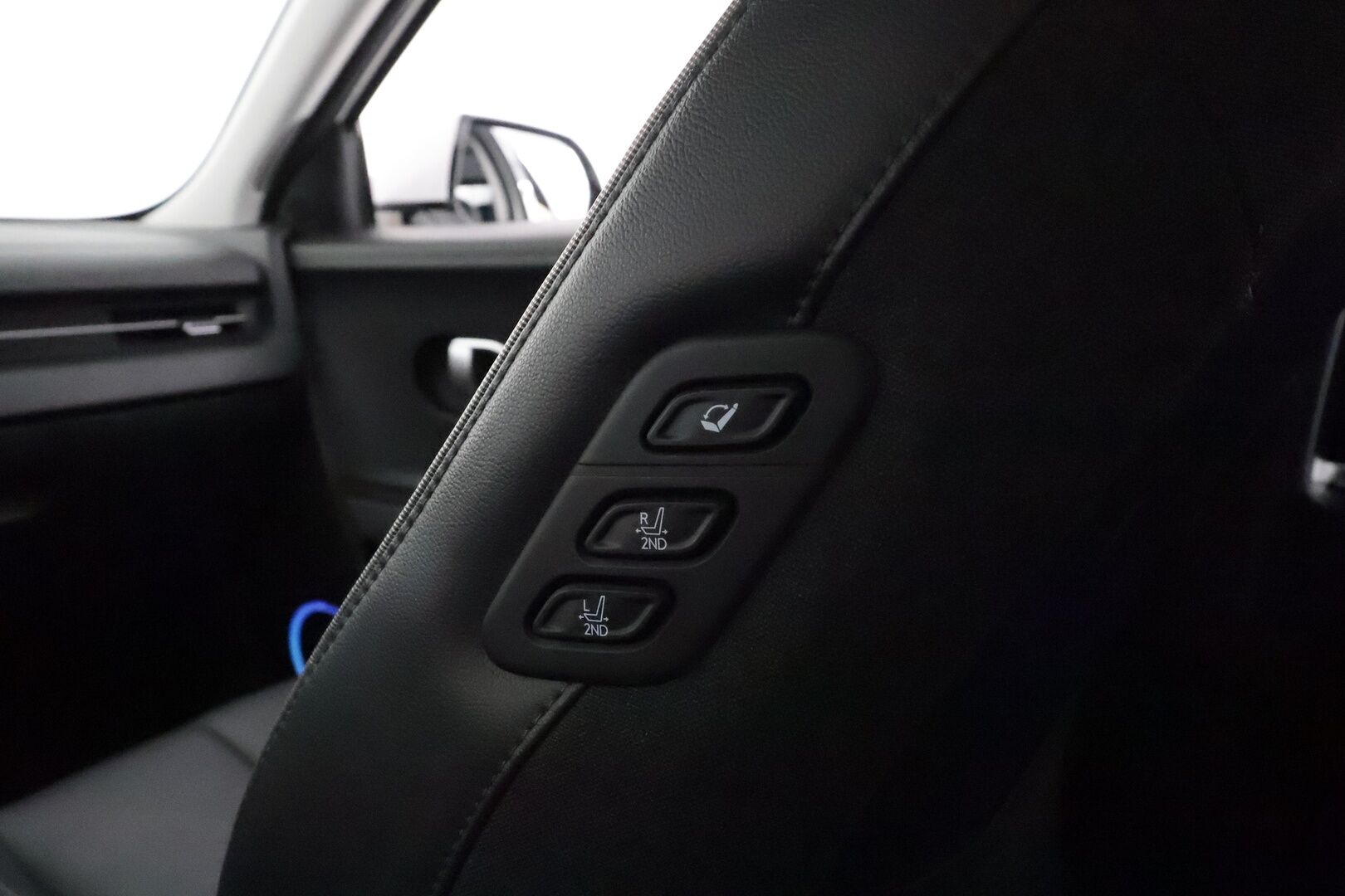 HYUNDAI IONIQ 5 2022 77 kWh 229 hv **ACC / HUD / ILP /  Lasikatto / Bose / 360° / Muistipenkki / Ilmastoidut nahat / Navi / LED** - Akku kuntotarkastettu SoH 96,5% / Merkkihuollettu