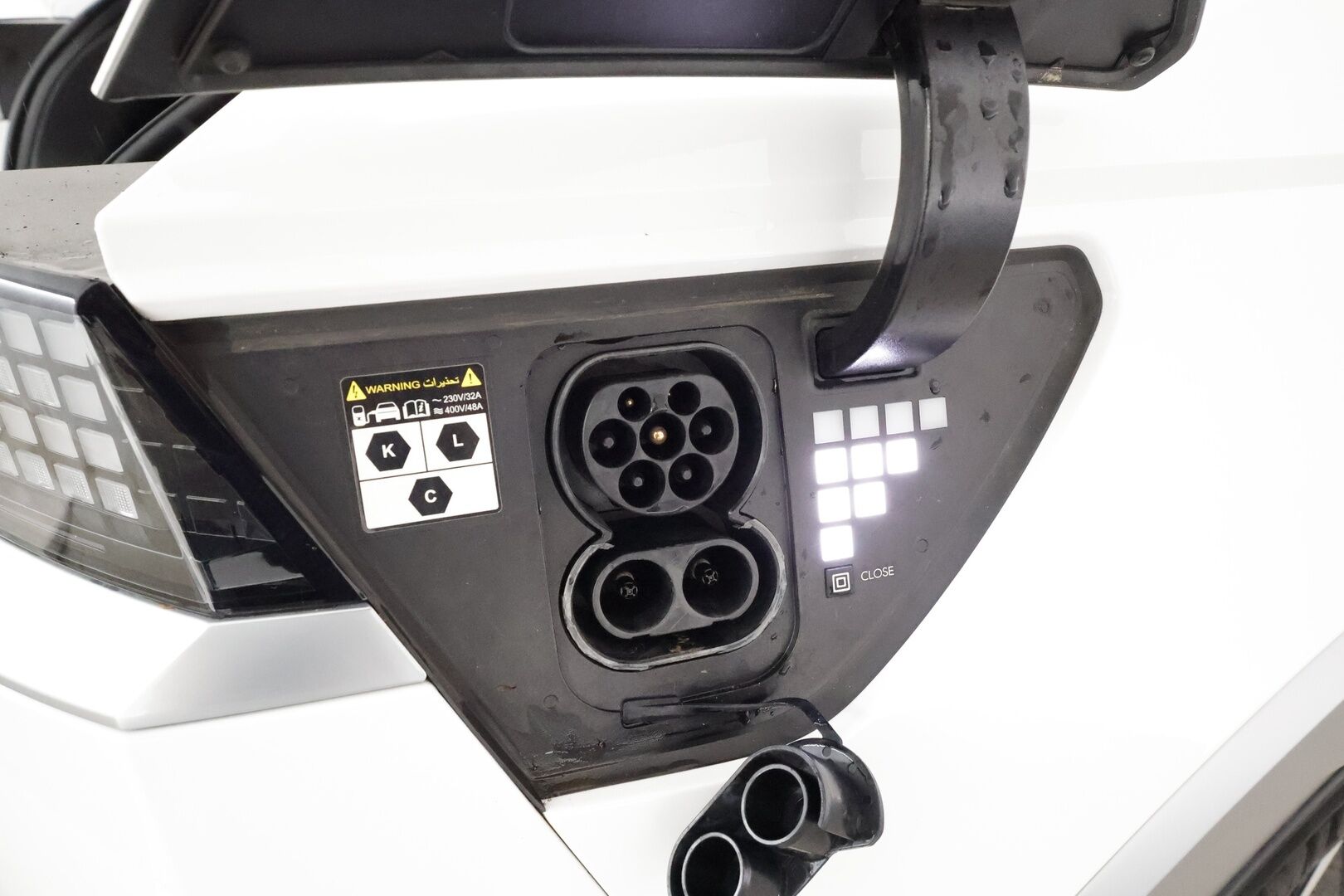 HYUNDAI IONIQ 5 2022 77 kWh 229 hv **ACC / HUD / ILP /  Lasikatto / Bose / 360° / Muistipenkki / Ilmastoidut nahat / Navi / LED** - Akku kuntotarkastettu SoH 96,5% / Merkkihuollettu